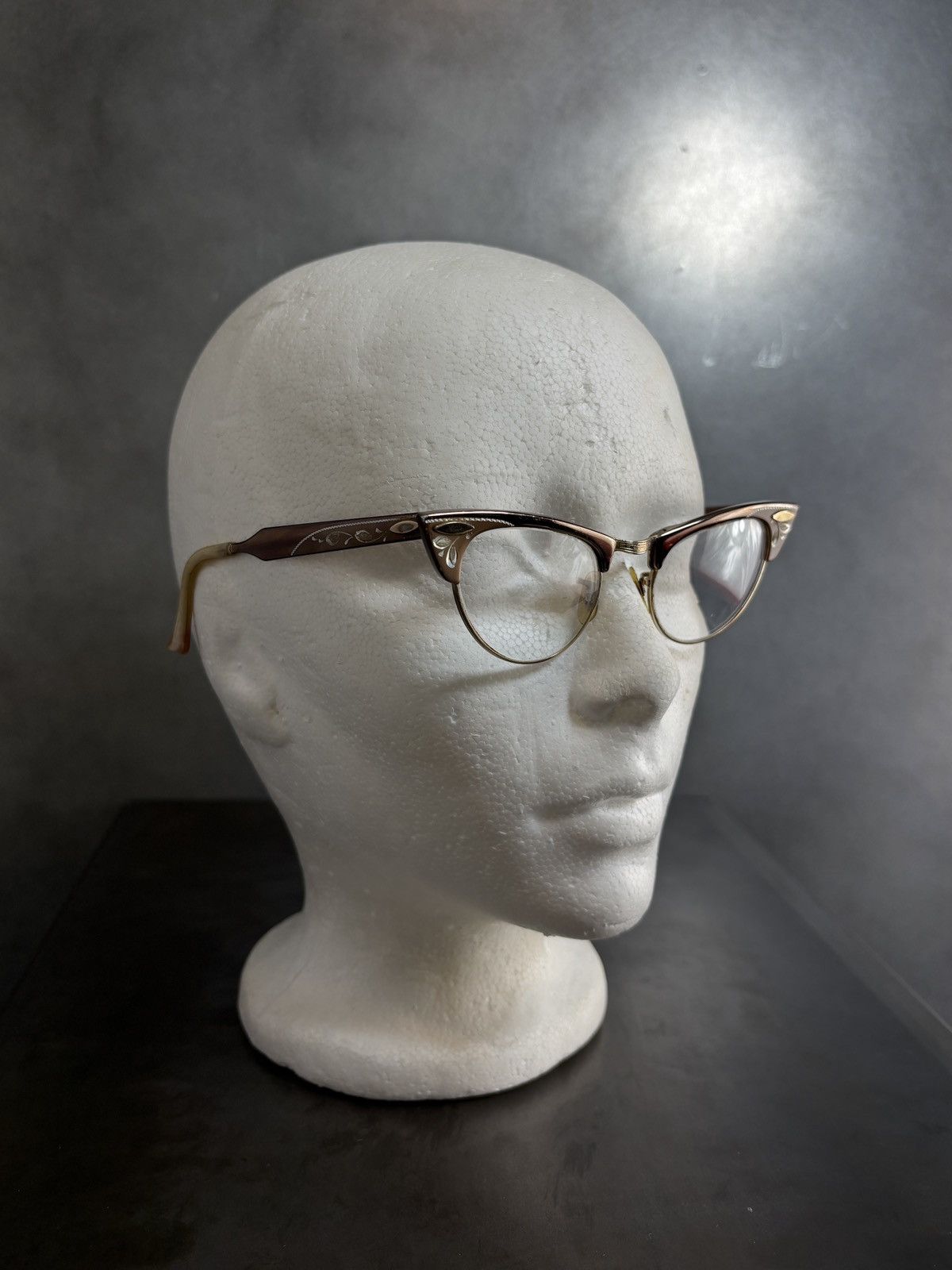 Shuron 1960s Shuron Frames Vintage Eyeglasses Horn Rim USA Gold Size ONE SIZE - 3 Thumbnail