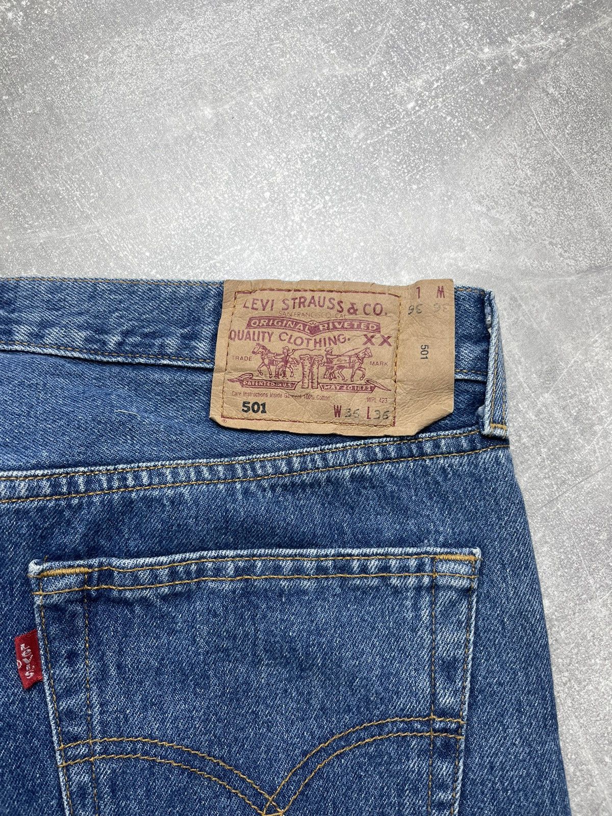 Levi's Levi’s 501 Classic Straight Leg Jeans Vintage Blue Size US 36 / EU 52 - 5 Thumbnail