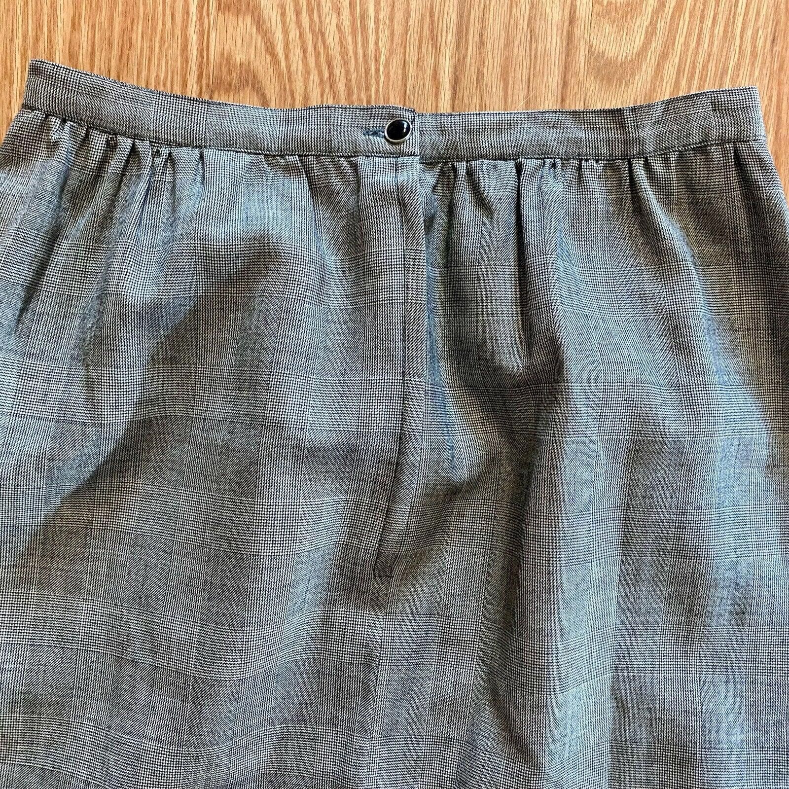 Emanuel Ungaro Emanuel Ungaro Gray Stripe Blazer Skirt Set Womens 6 Size M / US 6-8 / IT 42-44 - 11 Thumbnail