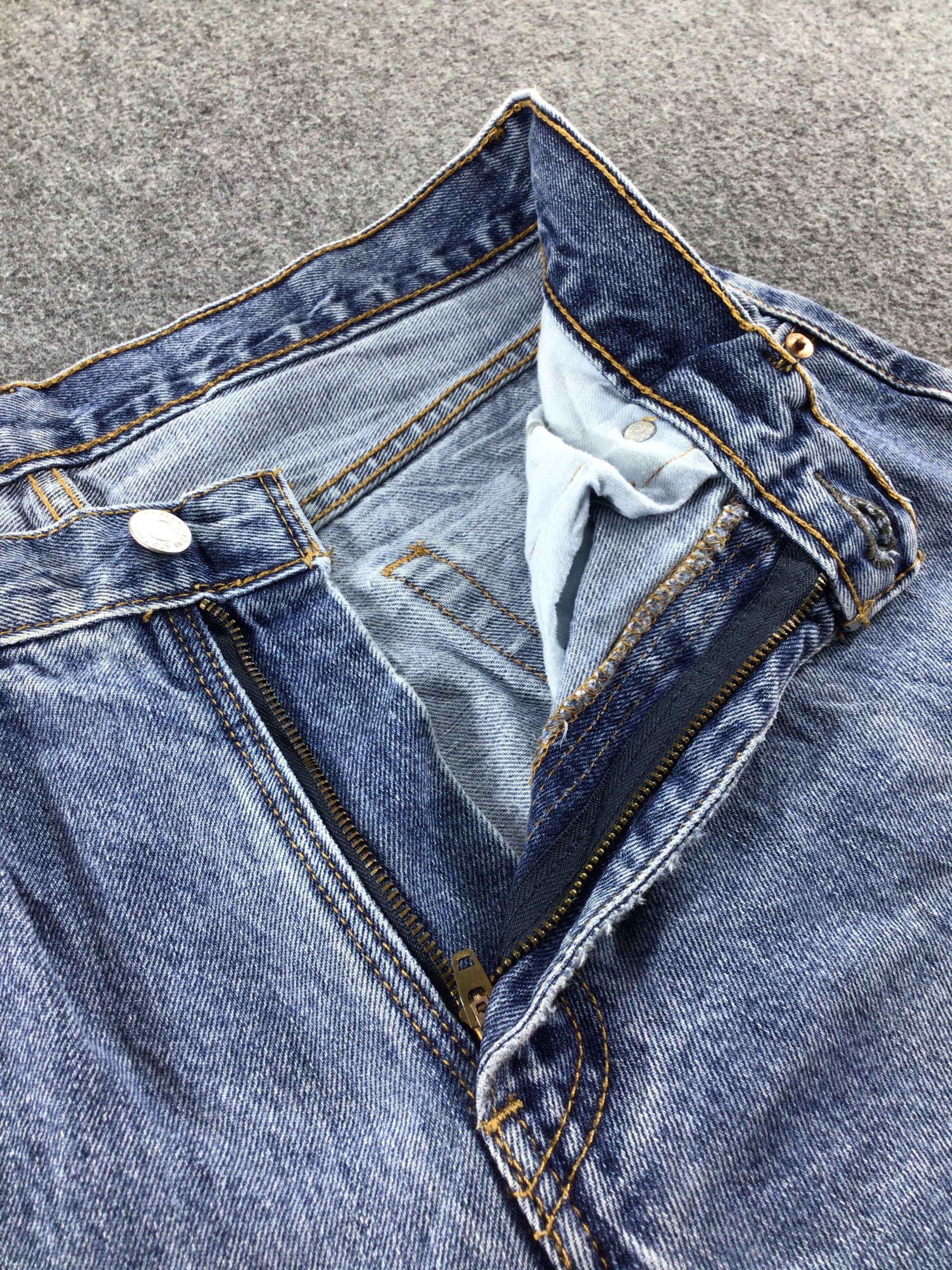 Levi's Vintage Levis 550 Jeans Blue Wash Denim -J590 Size US 32 / EU 48 - 7 Thumbnail
