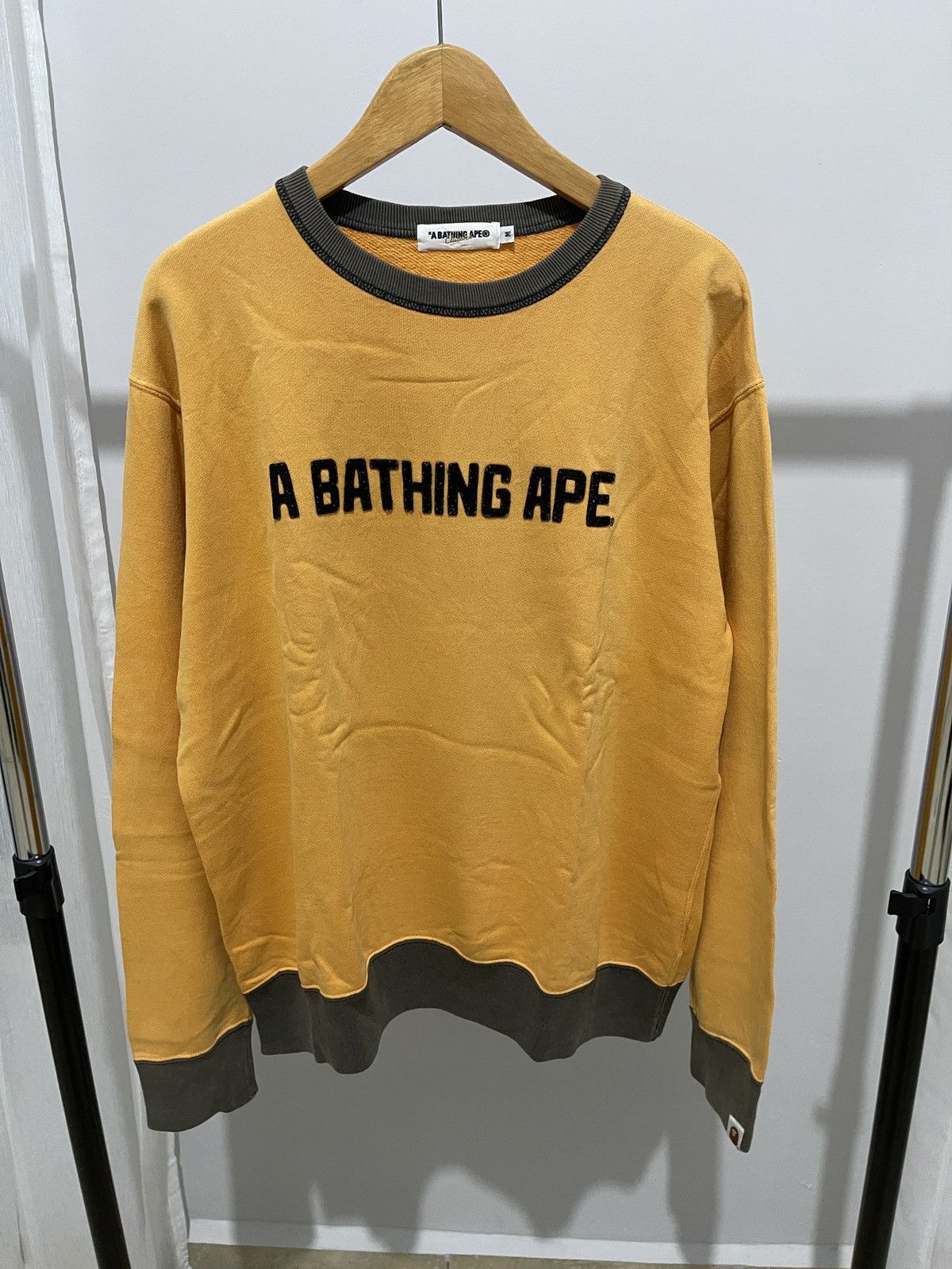 Bape Crewneck ABATHING APE 93 Logo Size US M / EU 48-50 / 2 - 1 Thumbnail
