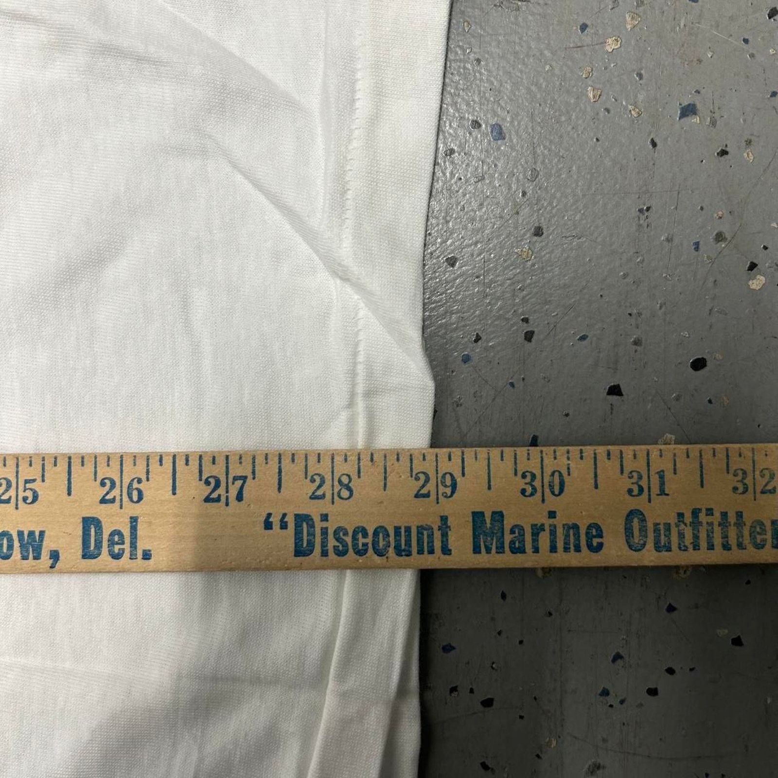 Other VTG 90s White Oneita Shultz Tavern graphic tee Size US L / EU 52-54 / 3 - 5 Thumbnail