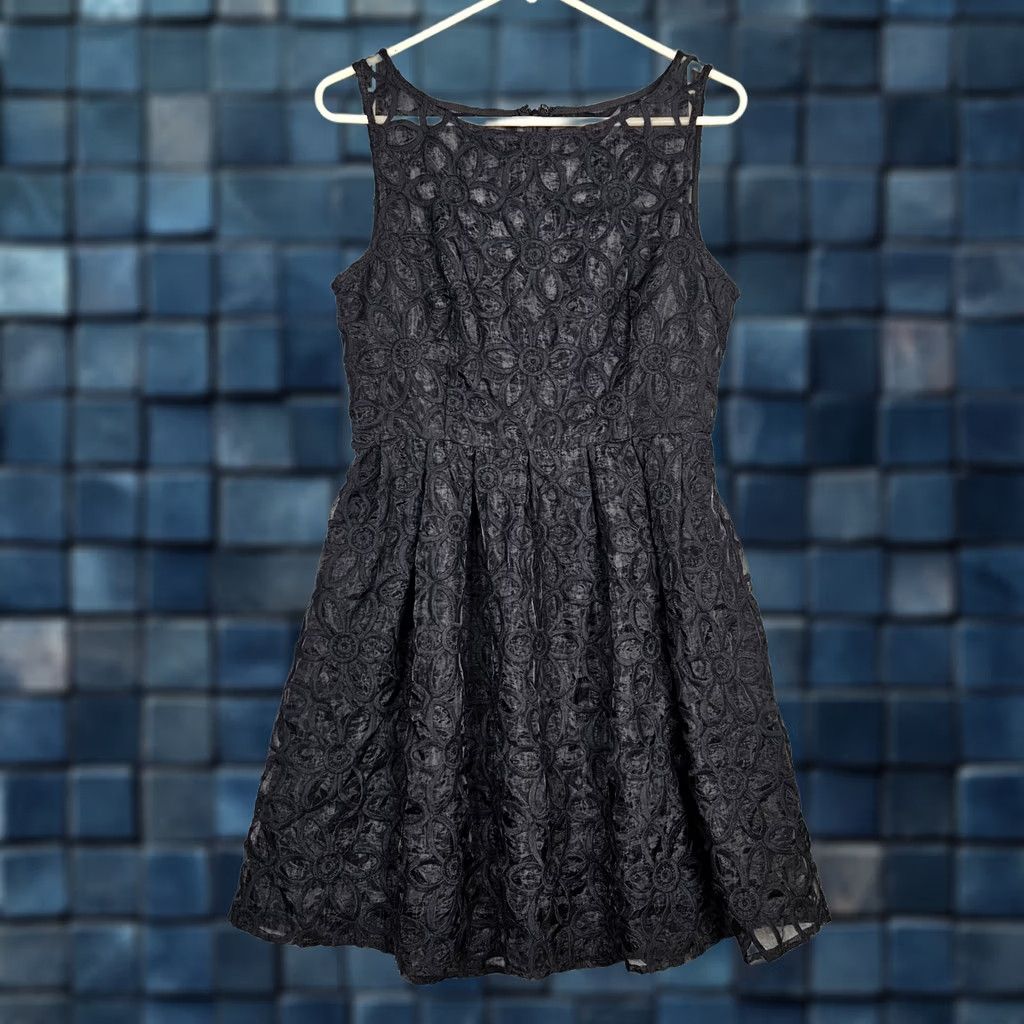 BB Dakota BB DAKOTA Women's Black Floral Lace Dress Sleeveless Round Neck Size 8 Holiday, Casual, A-Line, Polyester, Lace, Above the knee, Regular, Women Size M / US 6-8 / IT 42-44 - 1 Thumbnail