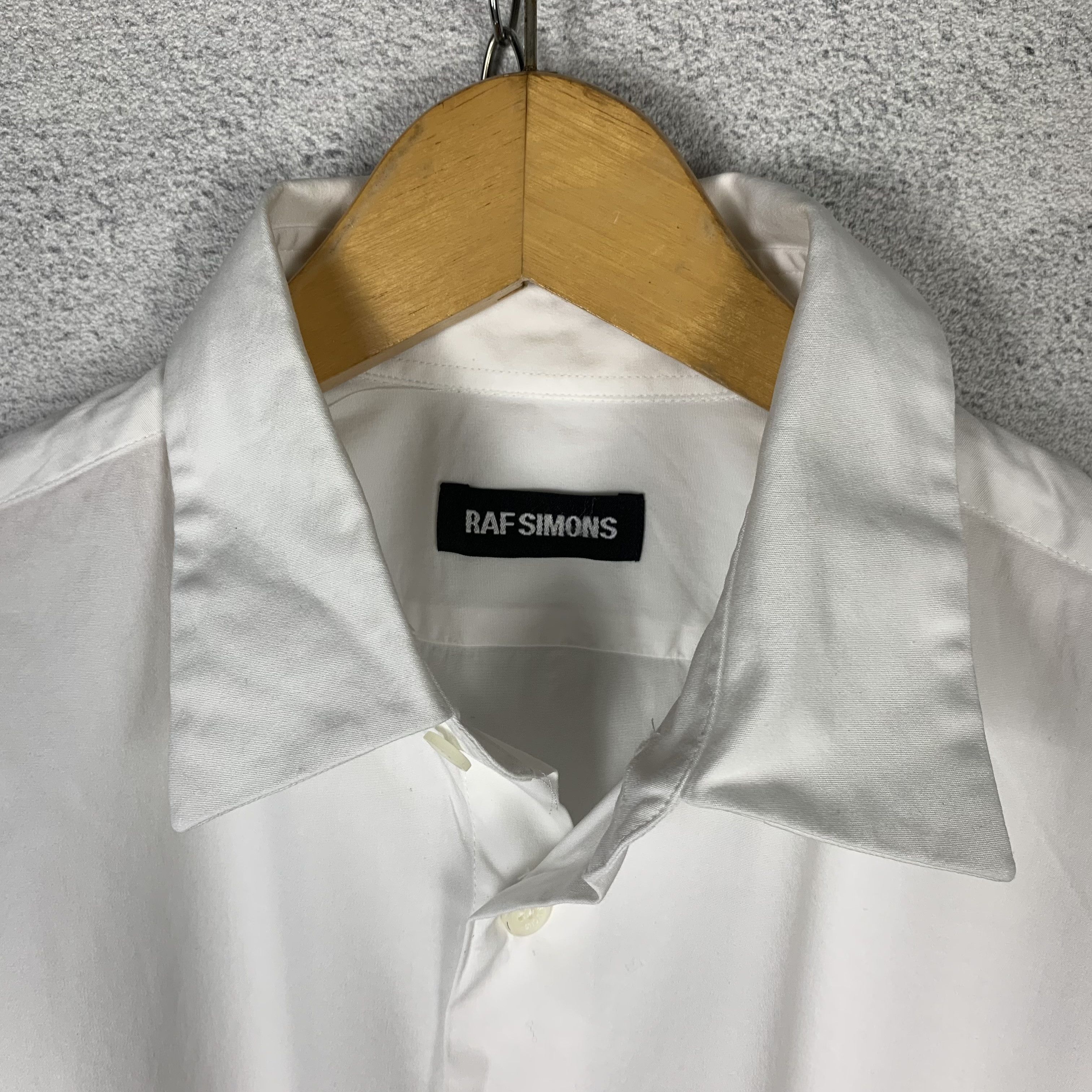 Raf Simons Raf Simons White Shirt Embroidery Logo Size US M / EU 48-50 / 2 - 5 Thumbnail