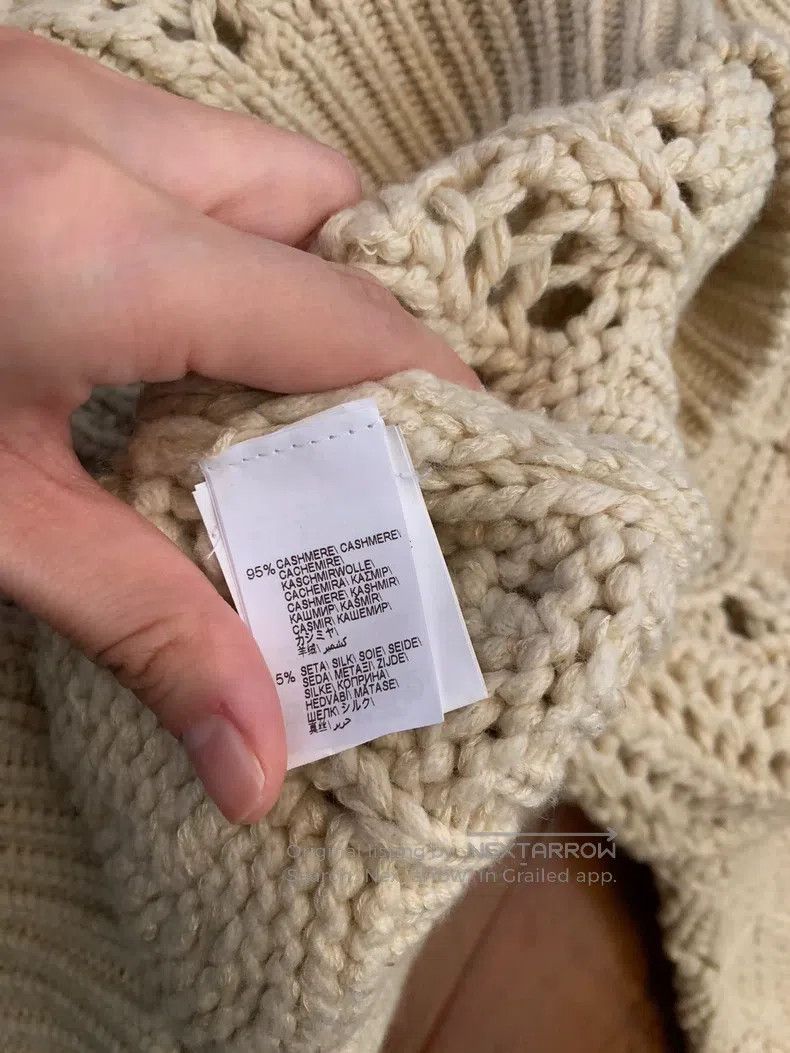 Brunello Cucinelli Brunello Cucinelli Goose Yellow Sequin Embedded Cashmere S Size XS / US 0-2 / IT 36-38 - 6 Thumbnail