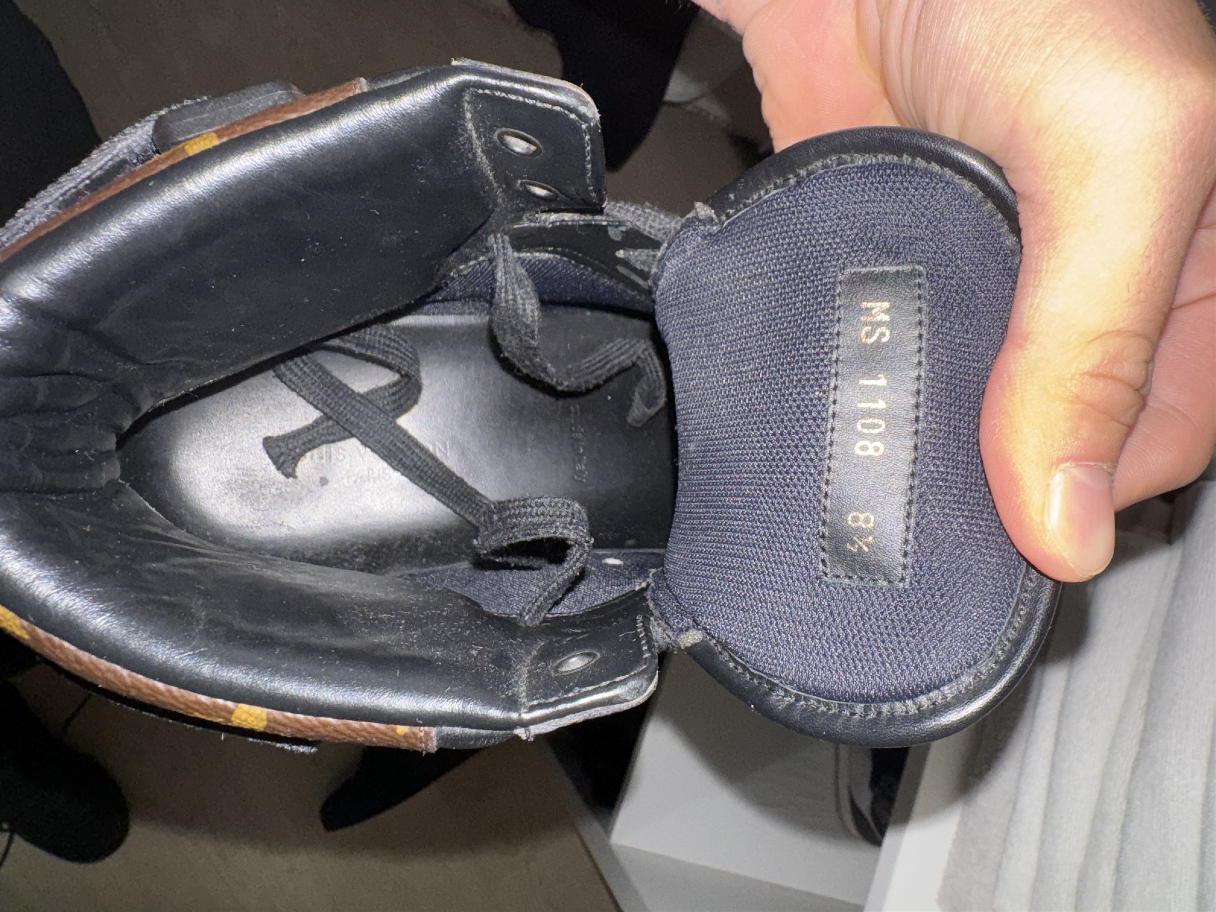 Louis Vuitton Louis Vuitton Rivoli Sneakers Size US 9.5 / EU 42-43 - 3 Thumbnail