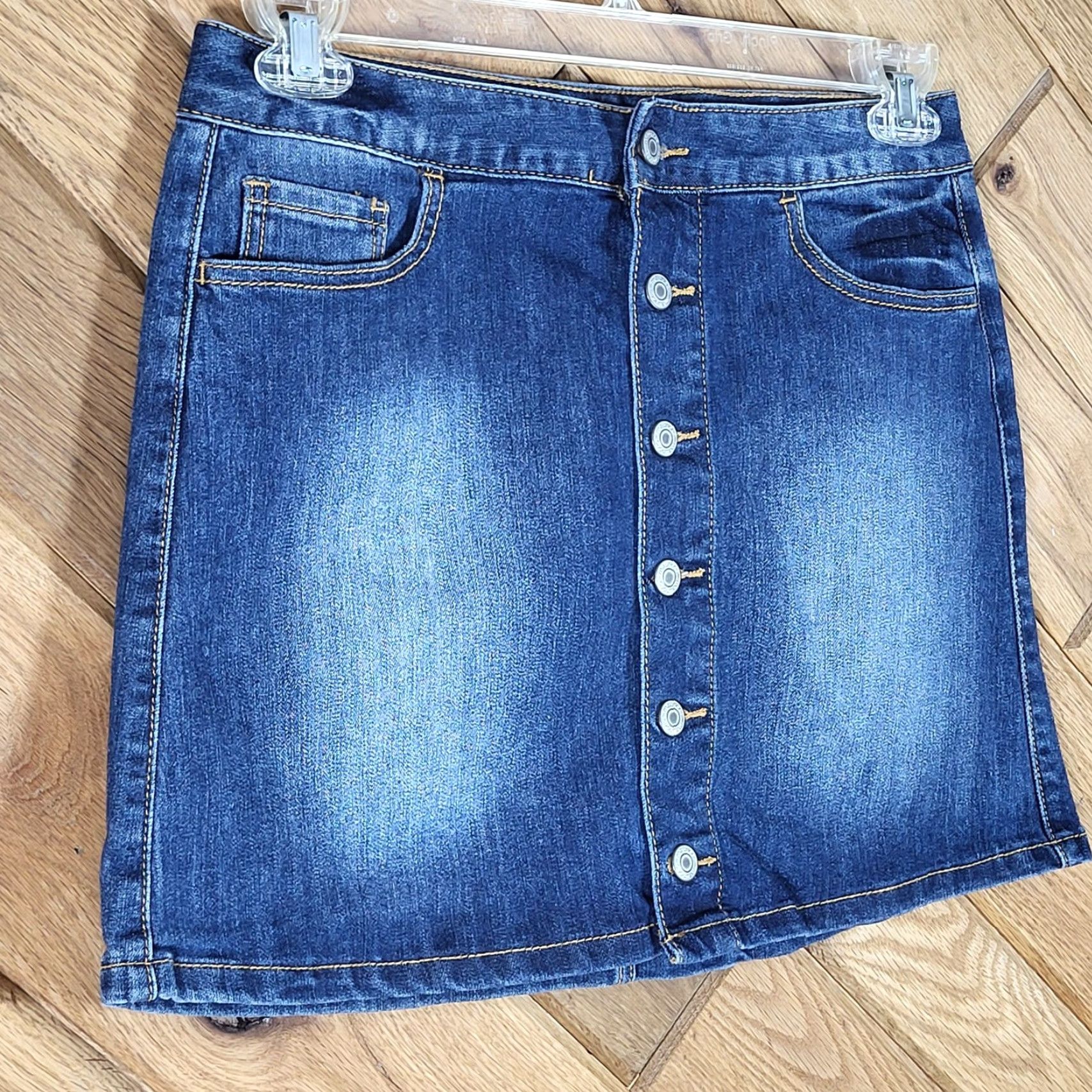 Vintage Maurices Womens Denim Mini Skirt 5/6 Blue Button Front Pockets Skirt Mini Jeans Casual Summer Womens Size 27" / US 4 / IT 40 - 4 Thumbnail