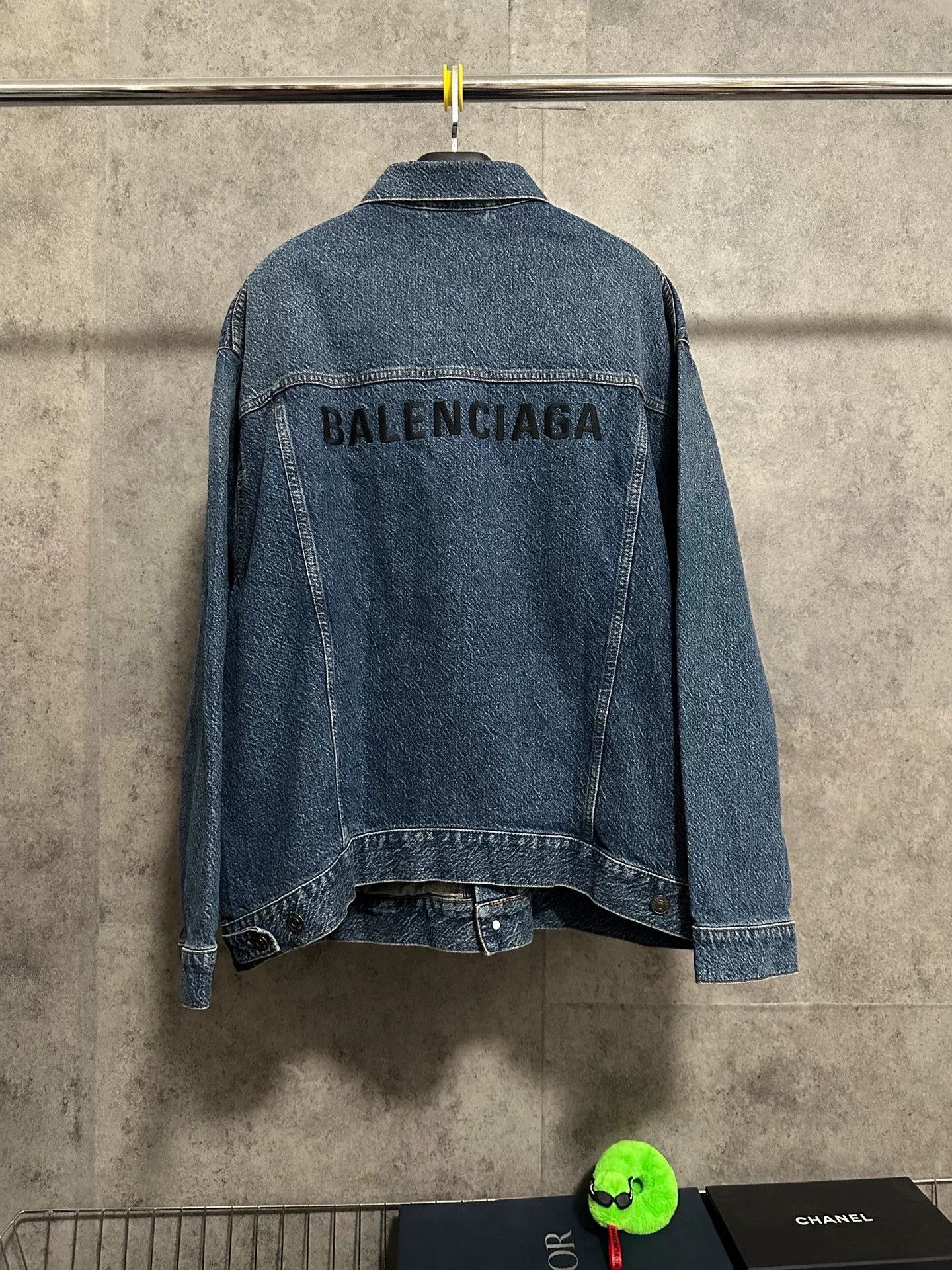 Balenciaga Balenciaga Embroidered Logo Denim Jacket Size US M / EU 48-50 / 2 - 4 Thumbnail