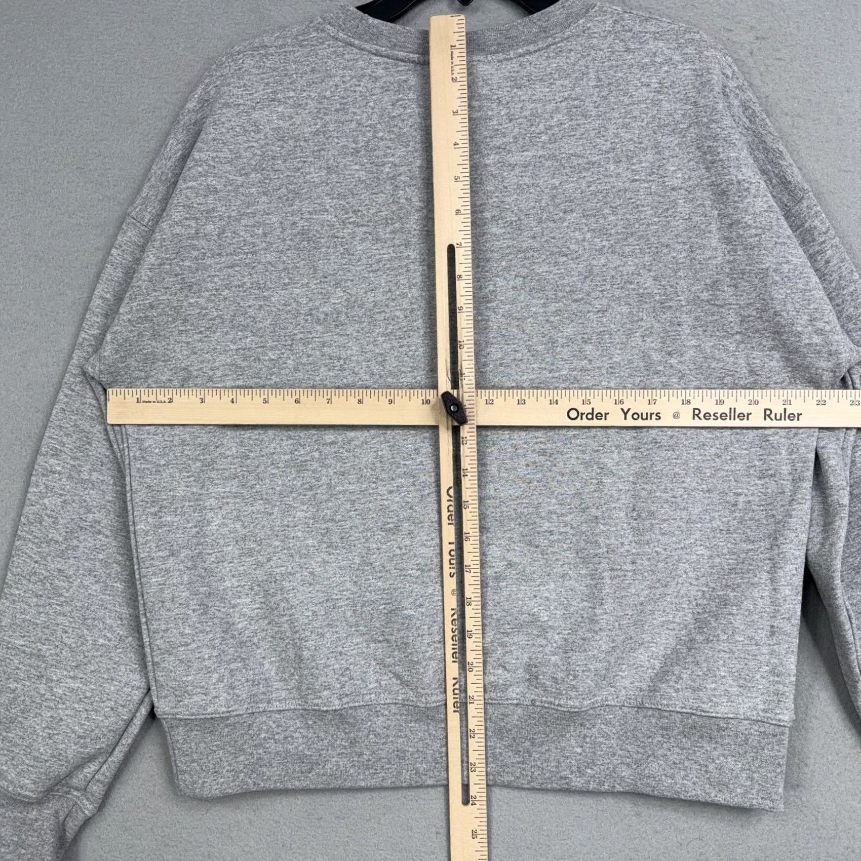 Champion VINTAGE Champion Sweatshirt Womens Medium Gray Fleece Pullover Crewneck Lake Placid NY Size M / US 6-8 / IT 42-44 - 6 Thumbnail