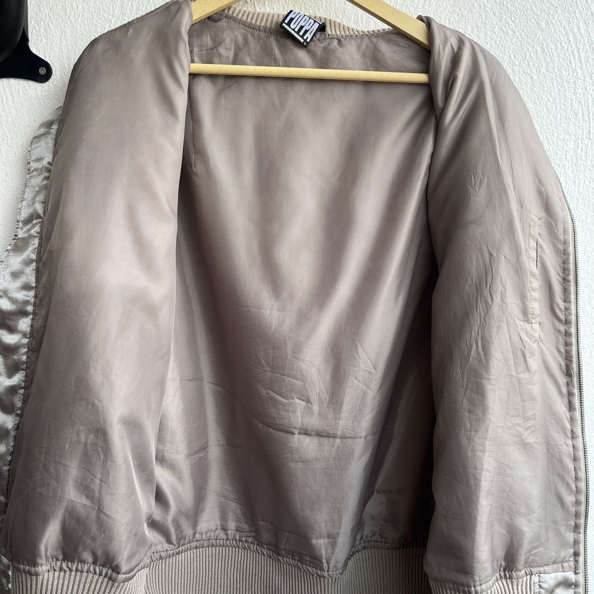 Vintage VINTAGE POPPA DRUG STORE SATIN PATCHES BOMBER JACKET Size US L / EU 52-54 / 3 - 17 Thumbnail
