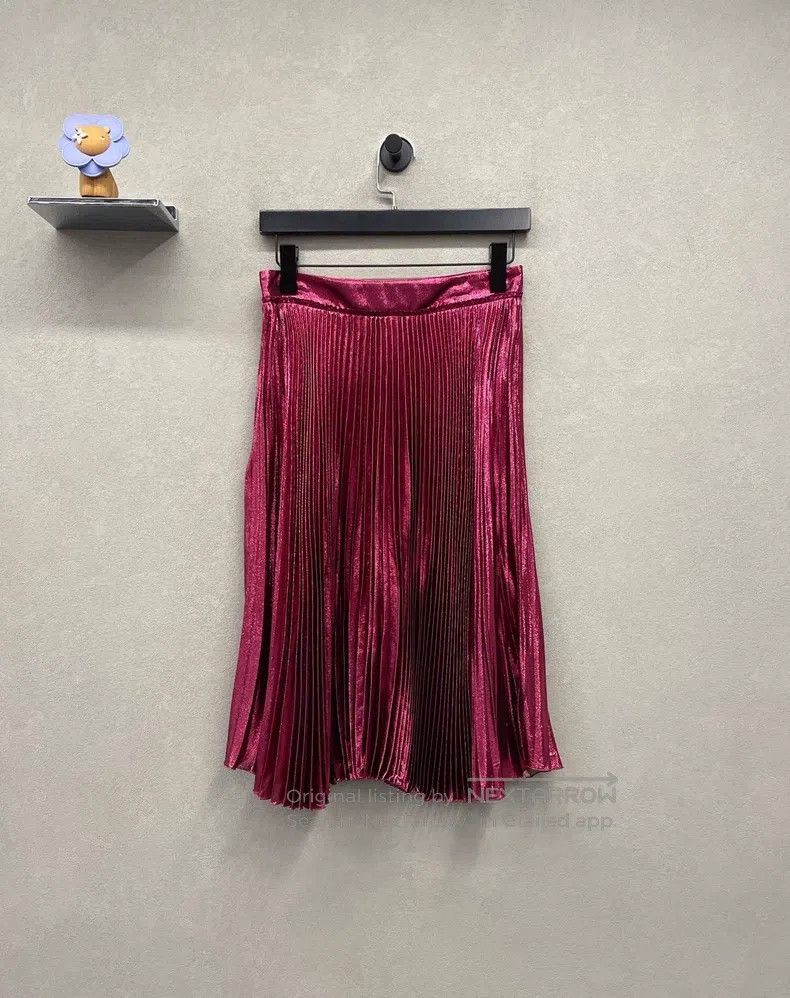 Gucci Gucci Red pleated skirt Size 27" / US 4 / IT 40 - 1 Thumbnail