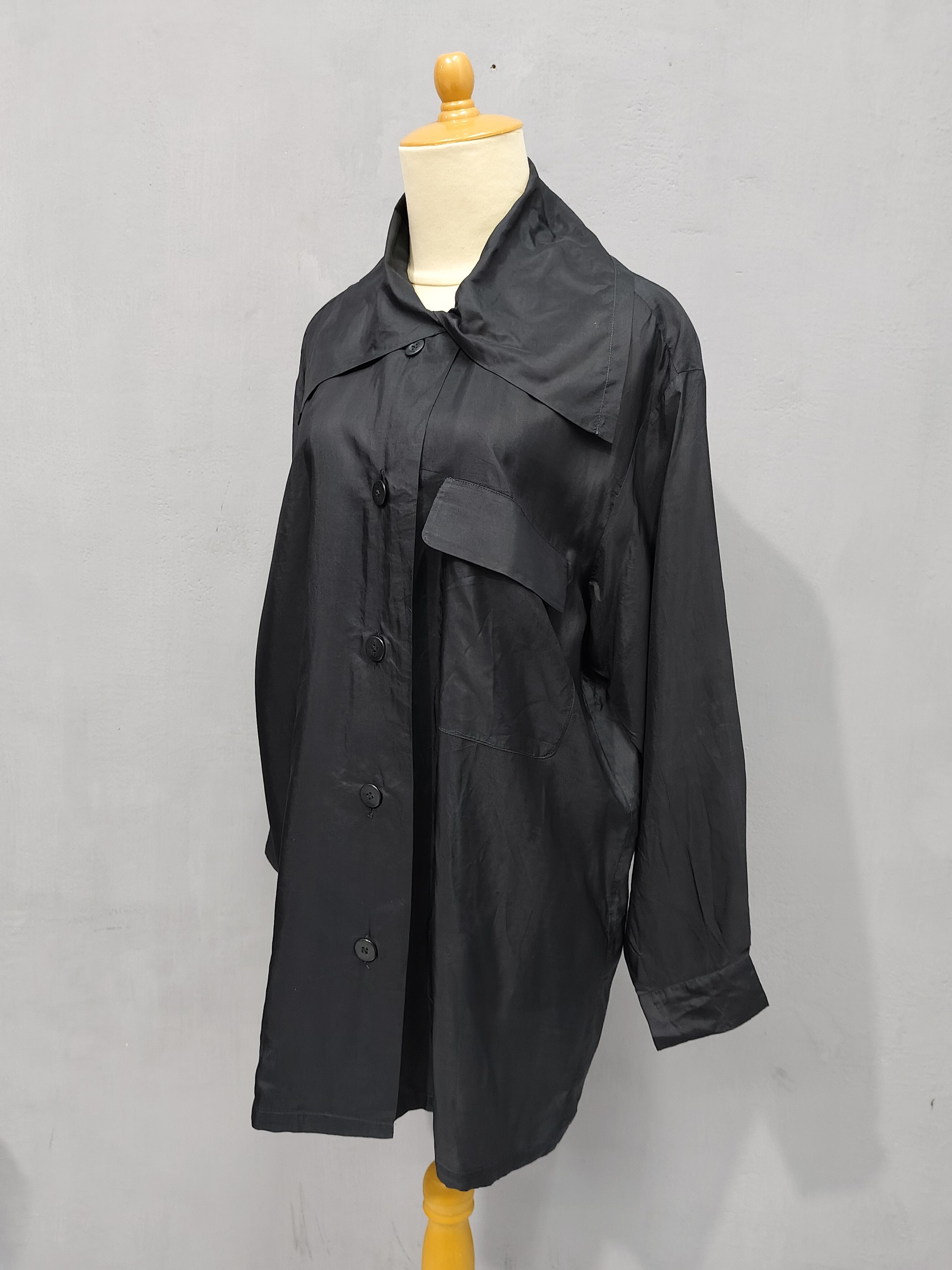 Issey Miyake 90s Issey Miyake🇯🇵 Sculptural Collar Oversized Satin Shirt Size L / US 10 / IT 46 - 3 Thumbnail