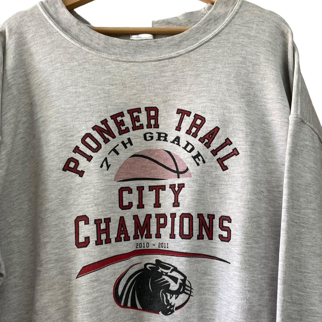 Vintage Vintage city champion sweater size: XL Size US XL / EU 56 / 4 - 2 Thumbnail