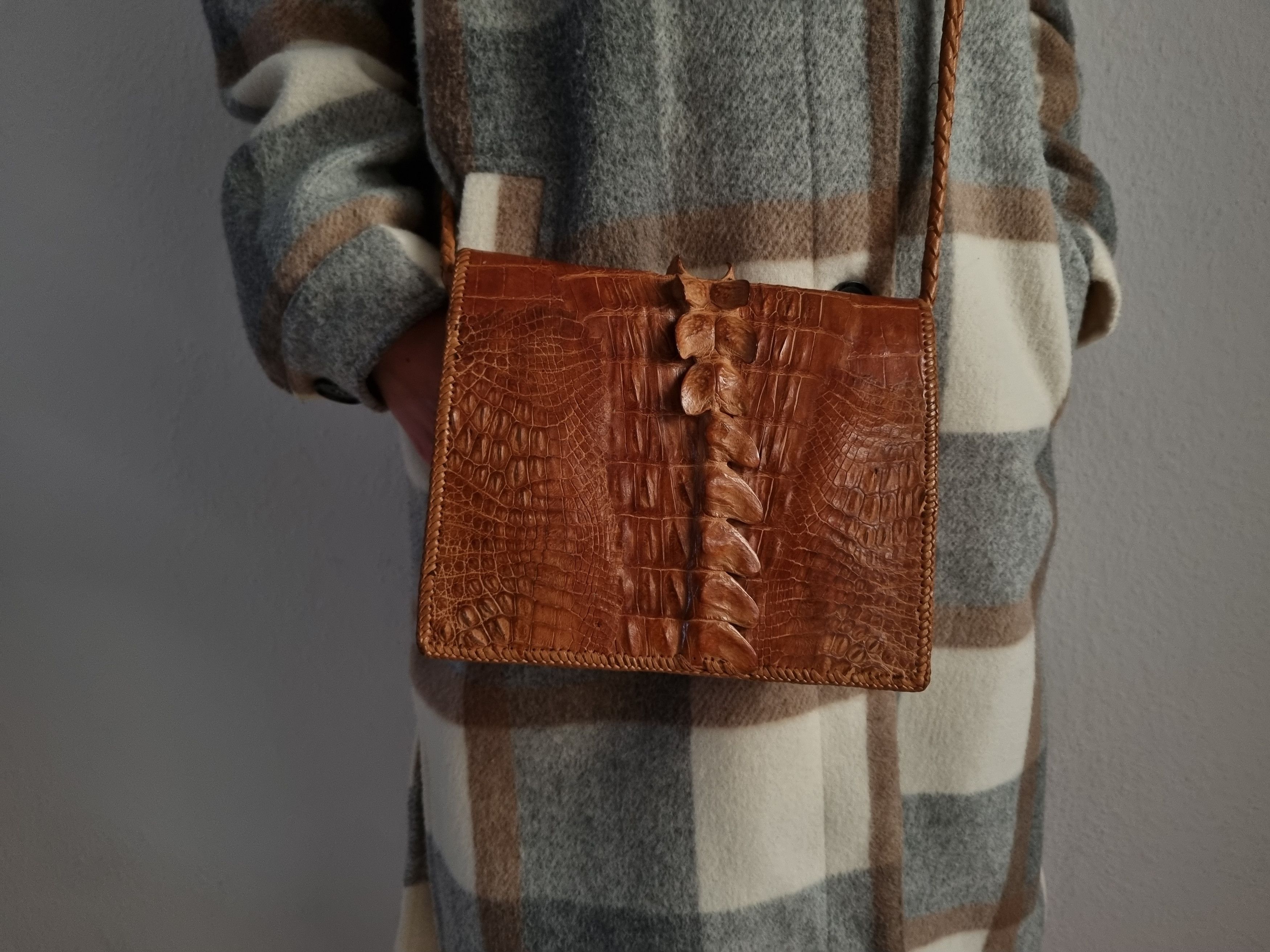 Handmade Vintage Genuine Alligator Shoulder Purse Clutch crocodile Size ONE SIZE - 9 Thumbnail