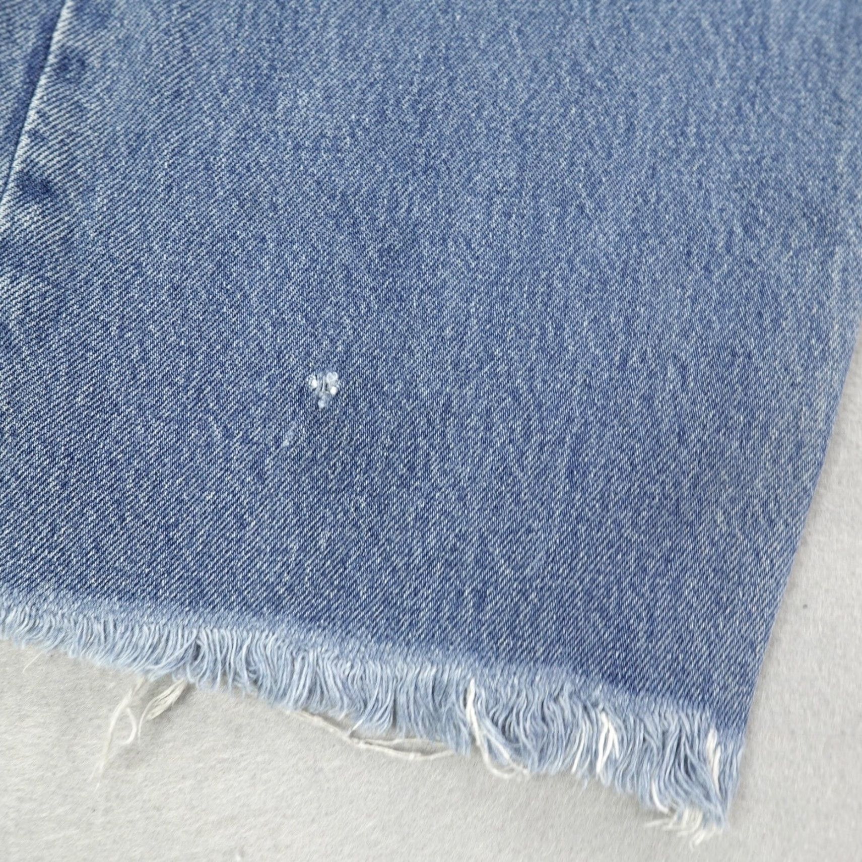 Levi's VINTAGE Levi's Jeans Mens 42x28 Denim 501 Button Fly Distressed Faded 90s USA Size US 42 / EU 58 - 4 Thumbnail