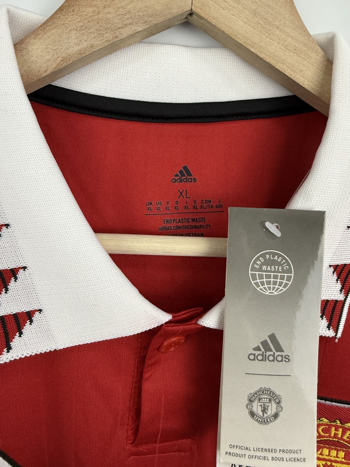 Adidas Y2K 2022 Adidas MANCHESTER UNITED Soccer Jersey Blokecore Size US XL / EU 56 / 4 - 7 Thumbnail