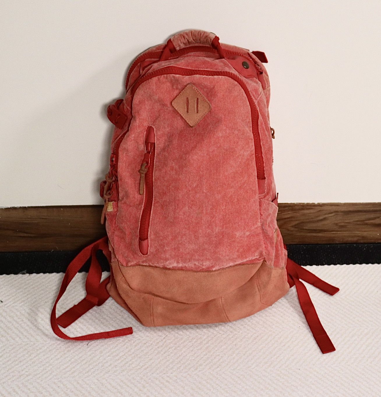いま人気のアイテム VISVIM 大人の夏バッグ】20年愛され続けるビズビム
