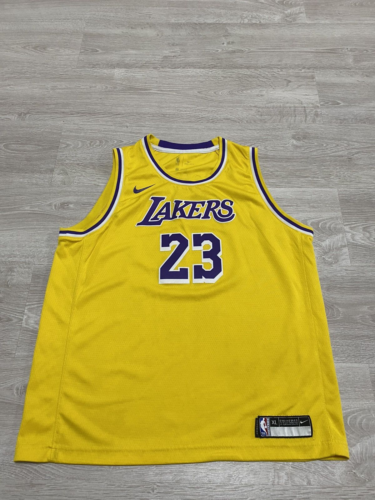 NBA Nike NBA Tank Jersey Lebron James 23# Lakers size S Size US S / EU 44-46 / 1 - 1 Thumbnail