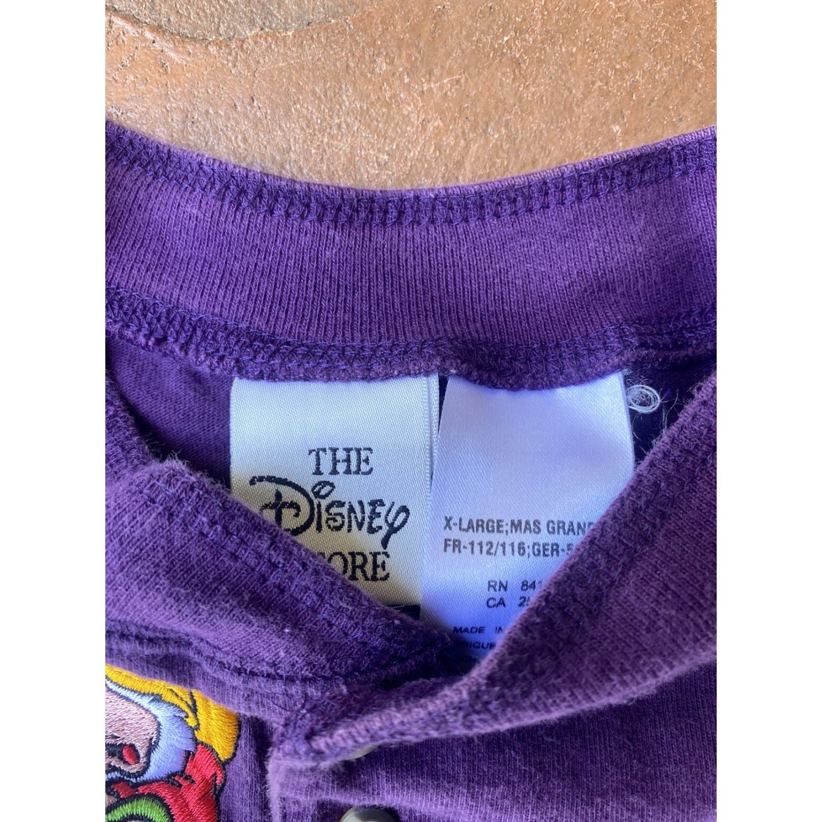 Disney VINTAGE Disney The Seven Dwarfs Shirt Men XL Crew Neck Embroidered Button Purple 1990s 90s T-Shirt Size US XL / EU 56 / 4 - 2 Thumbnail