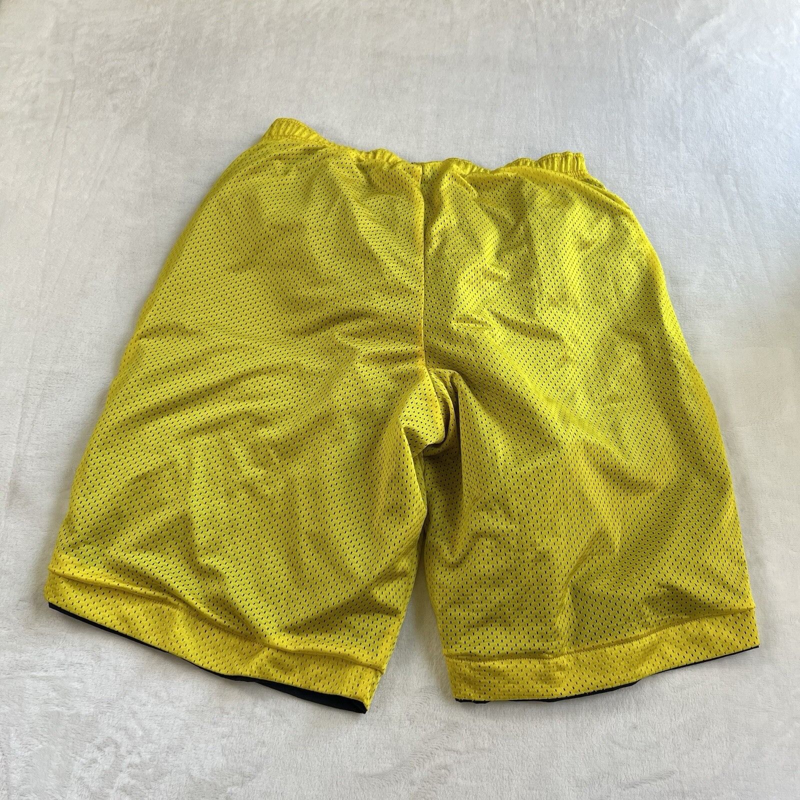 Nike Vintage Nike Baggy Reversible Shorts Size XL Mesh Y2K Cyber Size US 34 / EU 50 - 14 Thumbnail