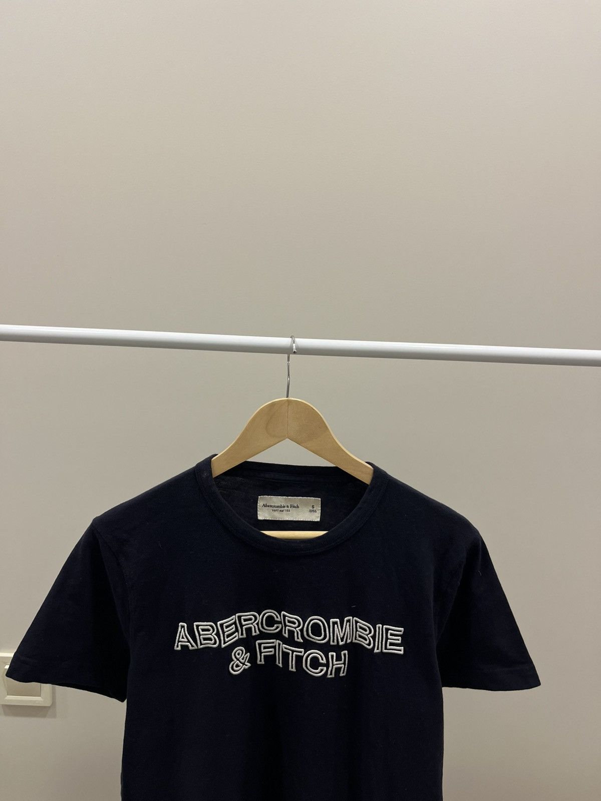 Abercrombie & Fitch Abercrombie & Fitch T-Shirt Spellout Vintage Y2K Size US S / EU 44-46 / 1 - 2 Thumbnail