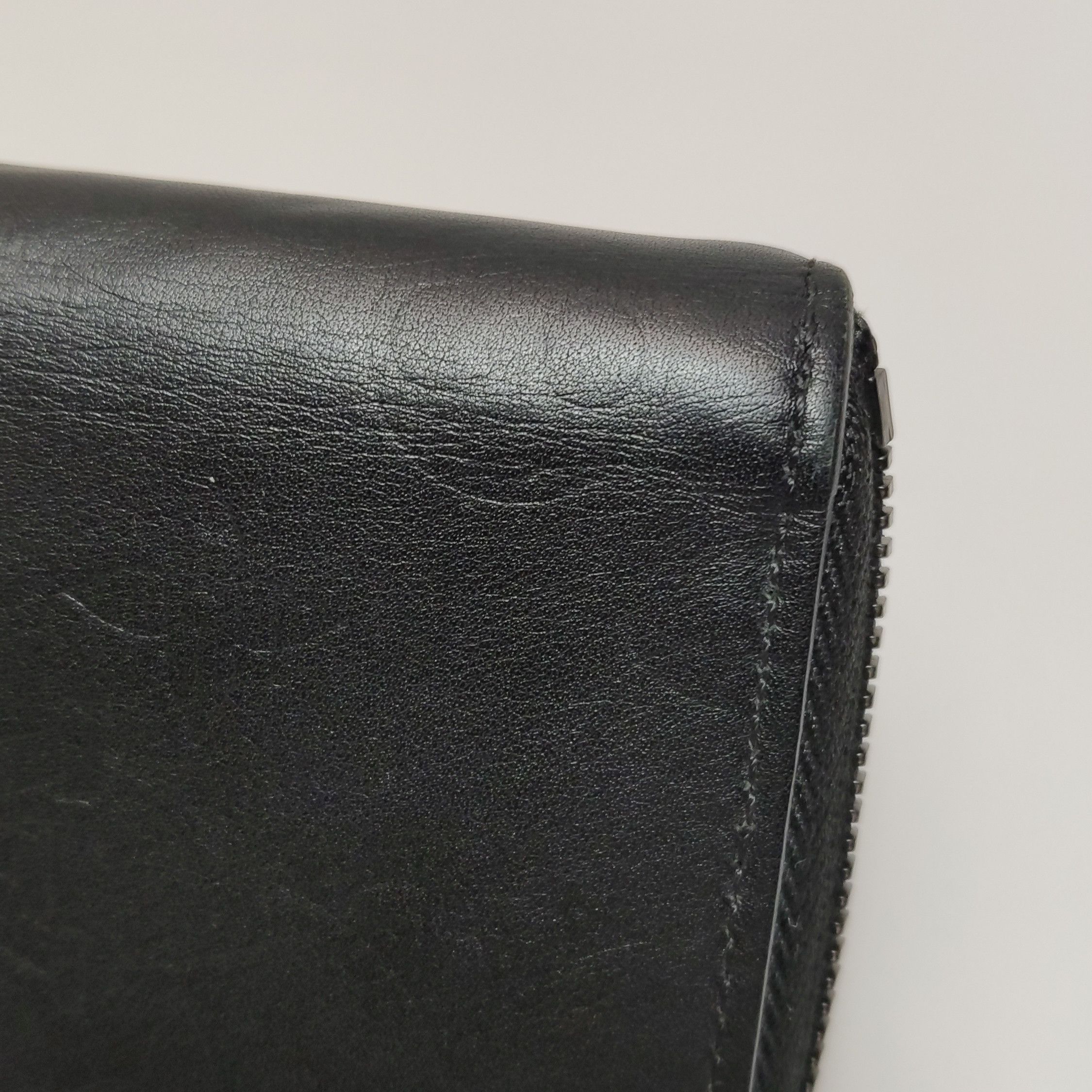 Louis Vuitton Louis Vuitton (LV) Zippy leather embossed zip around wallet Size ONE SIZE - 8 Thumbnail
