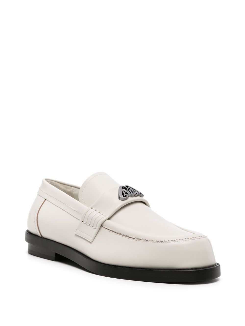Seal-plaque leather loafers