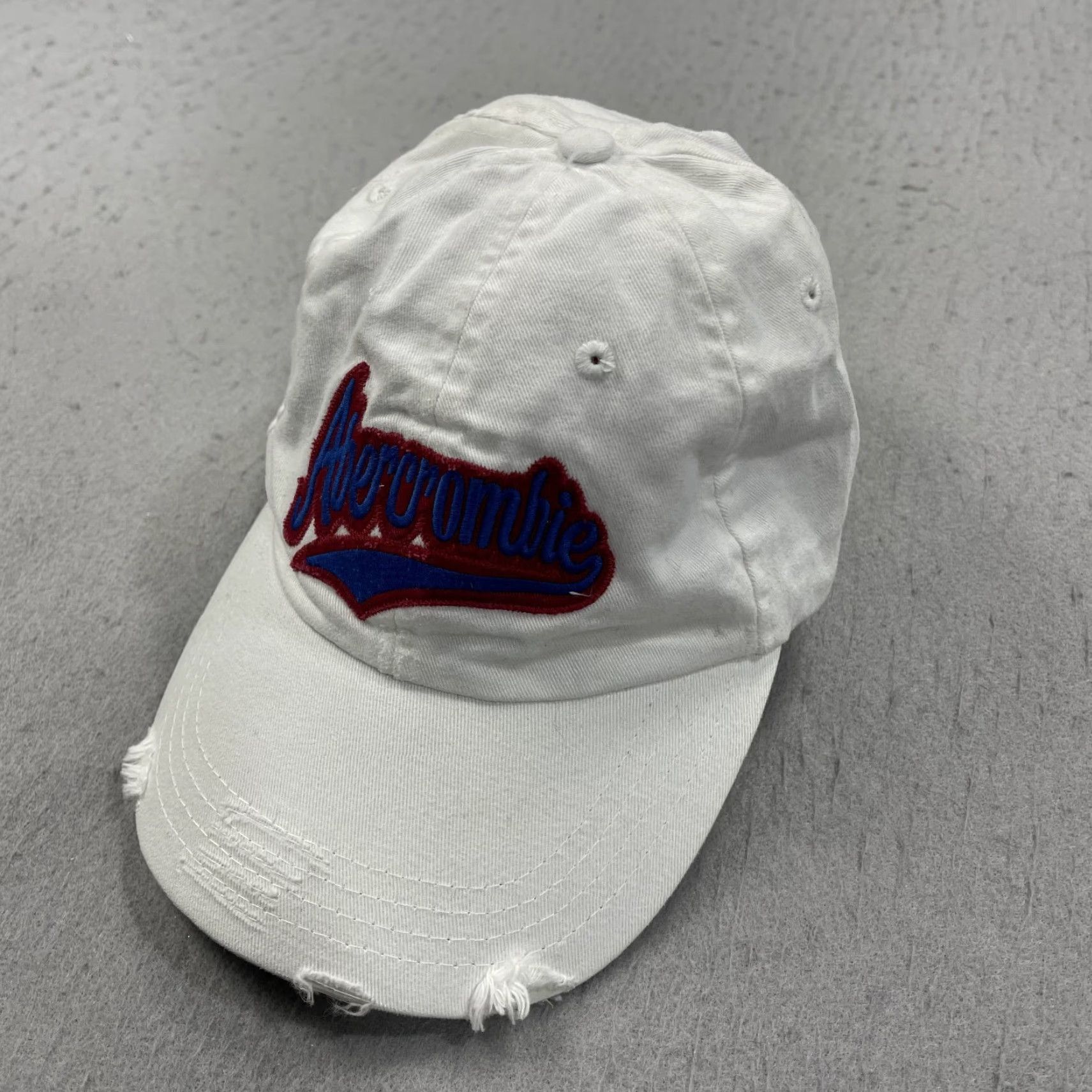 Abercrombie & Fitch VINTAGE Abercrombie & Fitch Hat Men One Size White Baseball Cap Adjustable Moose Script Distressed Logo Y2K 90s Dad Outdoor Casual Travel Mens Size ONE SIZE - 3 Thumbnail