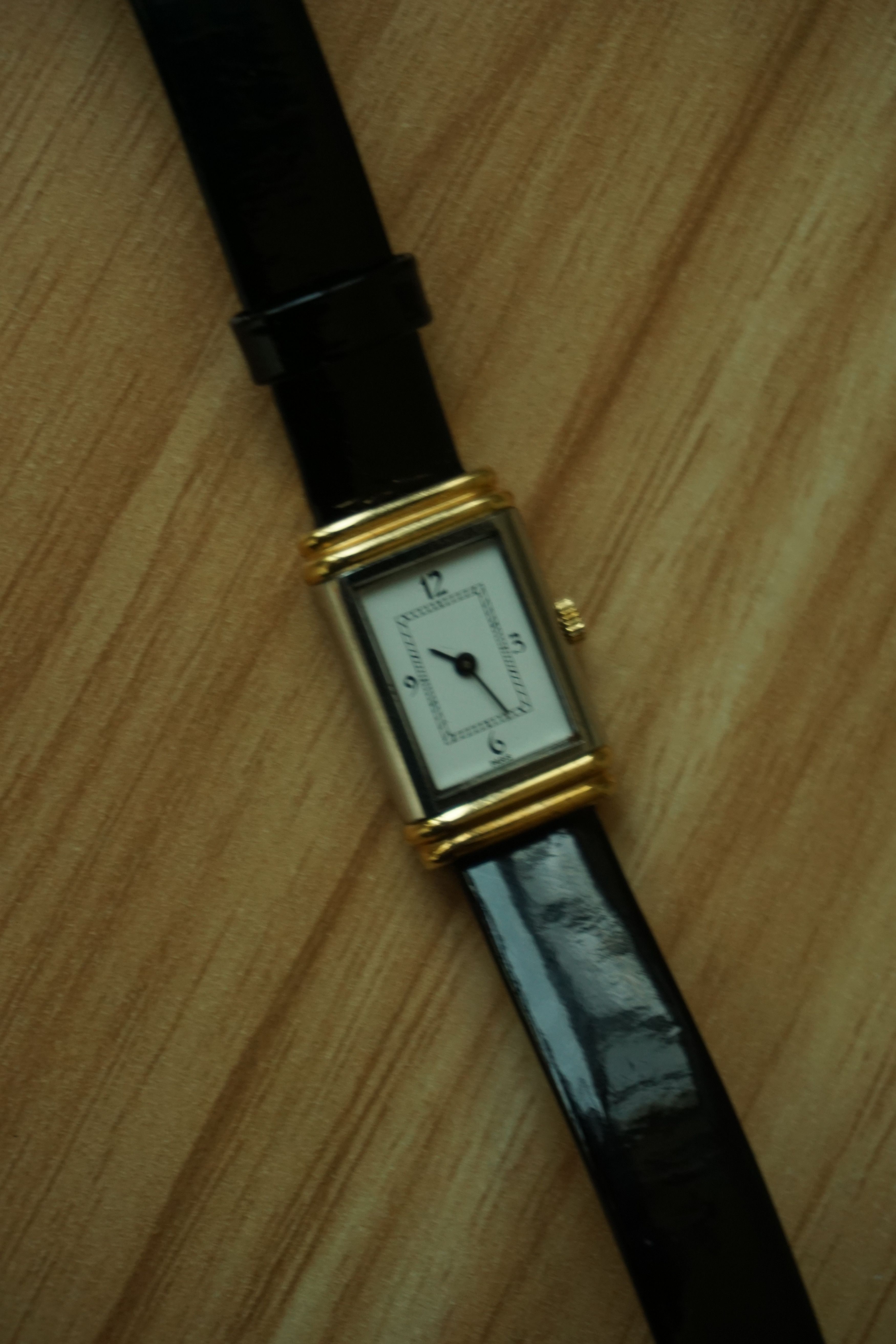 Yves Saint Laurent Tank Reverso / 18k / Unisex ‘Reverso’ 18k Gold Size ONE SIZE - 5 Thumbnail