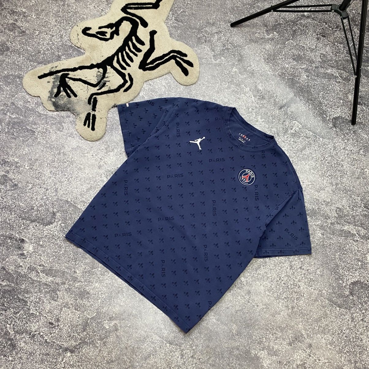 Jordan Brand Men’s Jordan Paris Saint Germain PSG graphic soccer tee Size US XXL / EU 58 / 5 - 1 Thumbnail