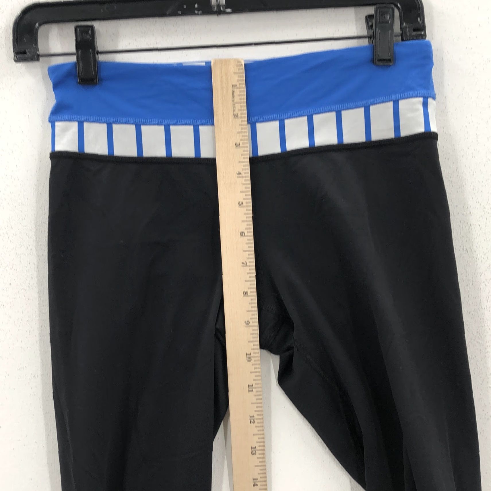 Lululemon Lululemon Womens Black Mid Rise Workout Skinny Leggings Size 4 Compression Size 27" / US 4 / IT 40 - 3 Thumbnail