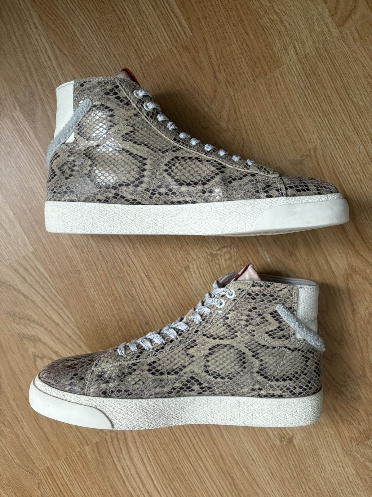 Nike × Soulland Nike SB Blazer Mid Soulland FRI.day Part 03 Size US 8 / EU 41 - 3 Thumbnail