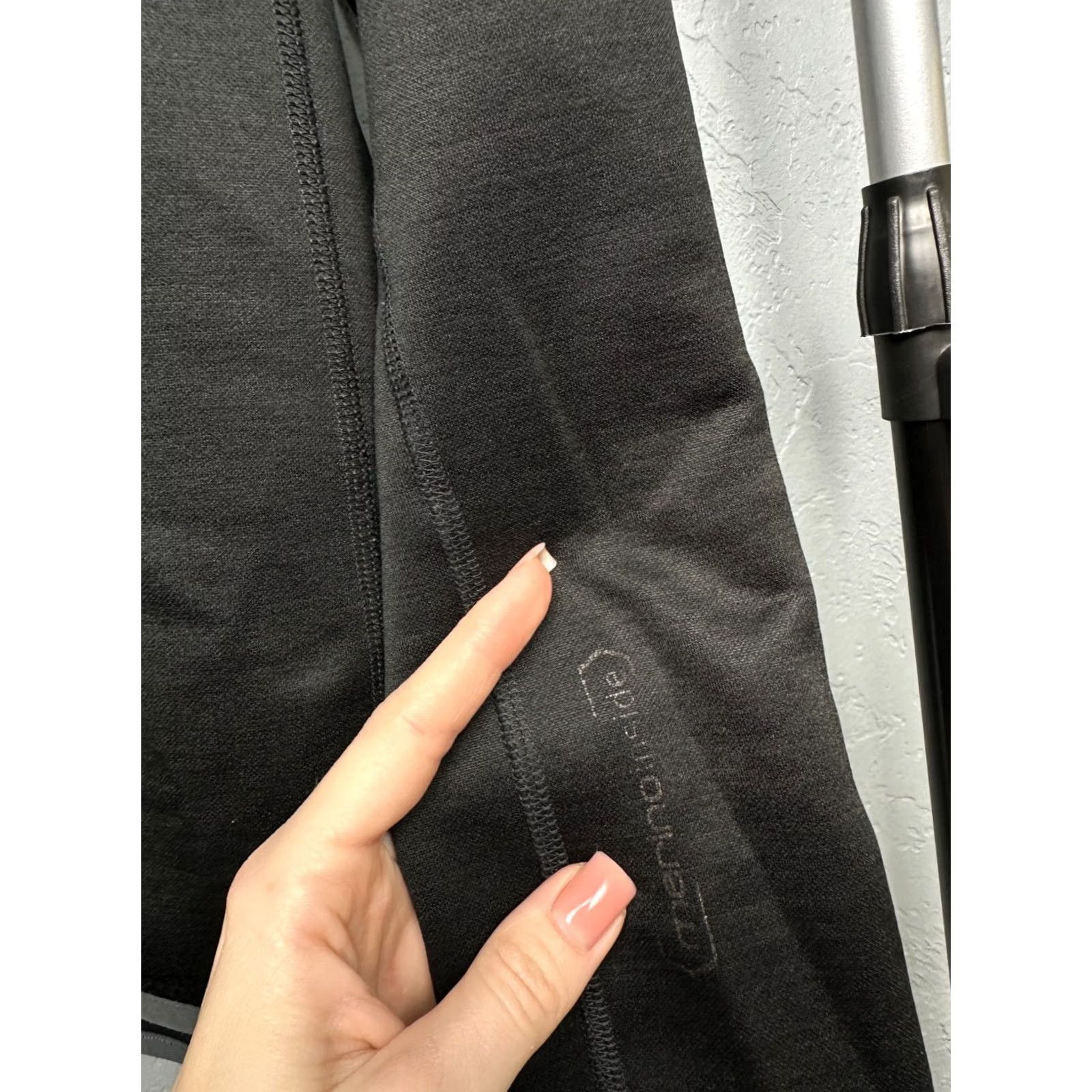 ORTOVOX ORTOVOX Mens Merino Wool Hoodie Track Top Jacket L Black Zip Jacket Mens Size US L / EU 52-54 / 3 - 4 Thumbnail