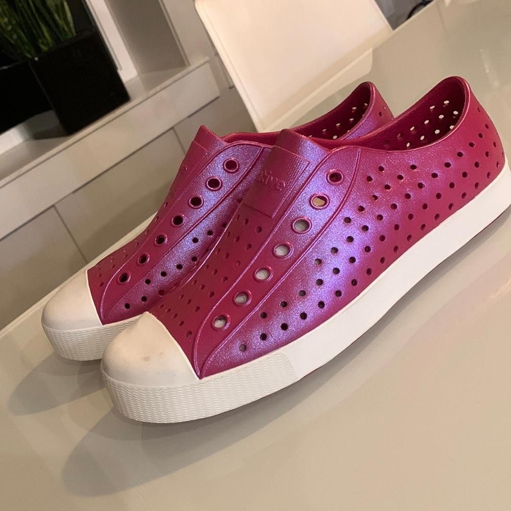 Native Metallic Native shoes - unisex M9/W11 Size US 9 / EU 42 - 1 Thumbnail
