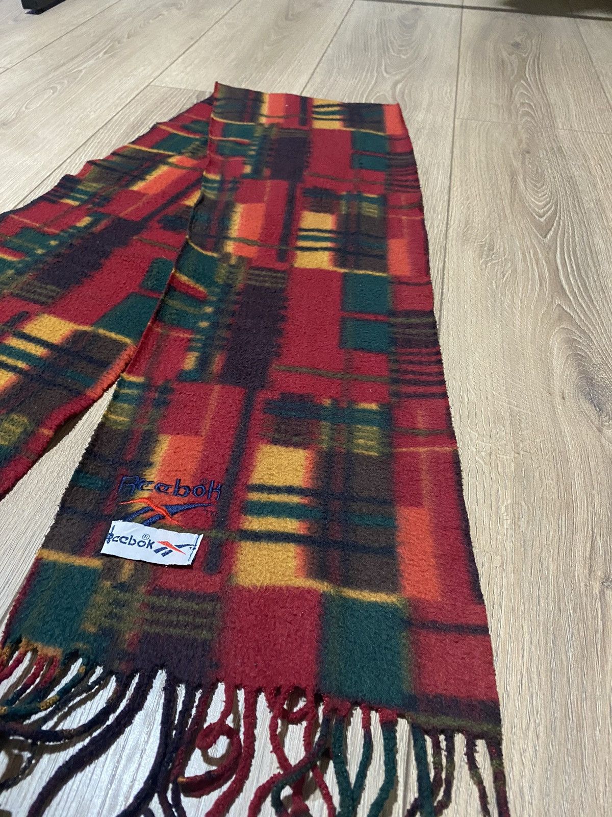 Reebok Vintage Rare Reebok Archival sportswear Scarf Size ONE SIZE - 11 Thumbnail