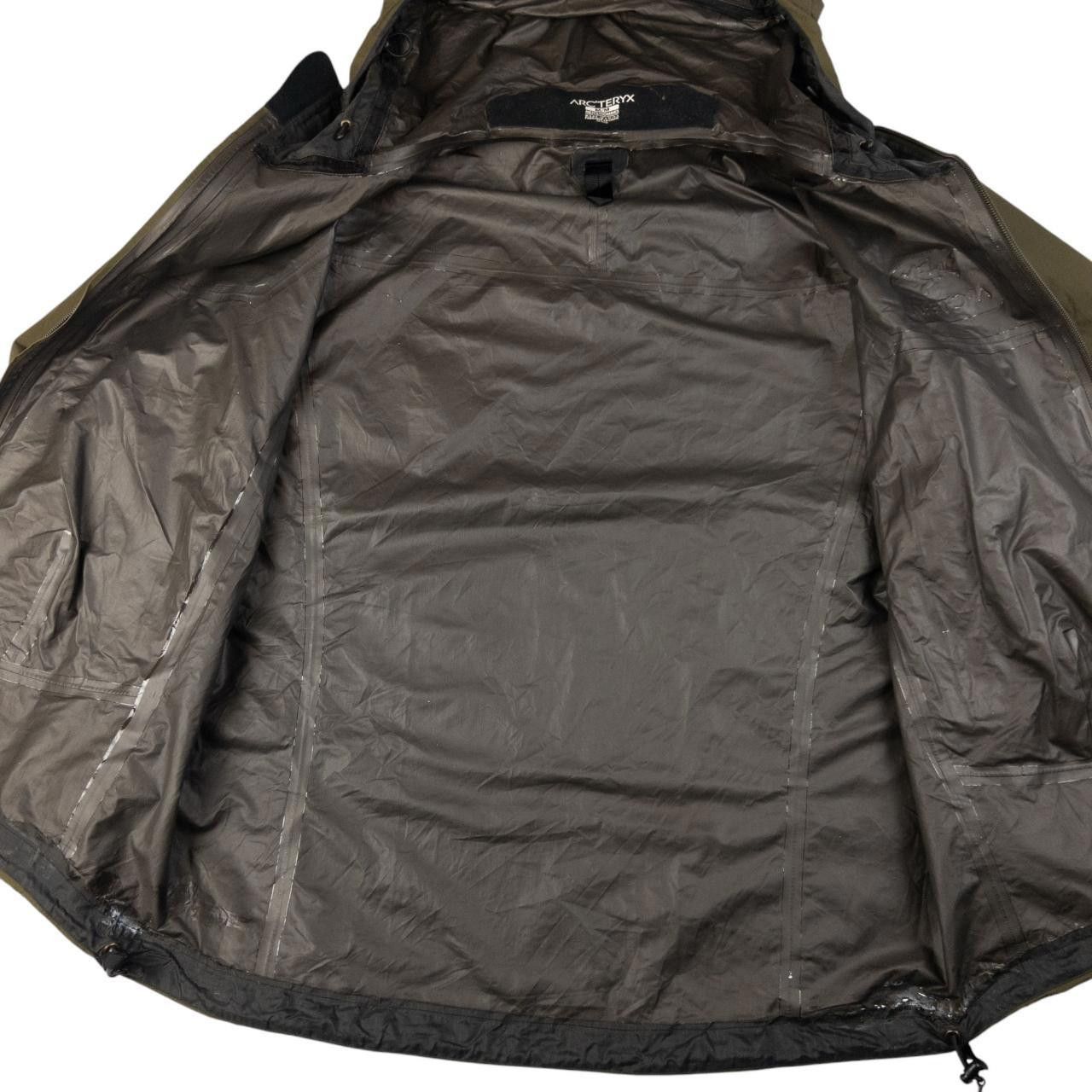 Arc'teryx Vintage Arcteryx Goretex Paclite Shell Zip Up Jacket Size M Size US M / EU 48-50 / 2 - 5 Thumbnail