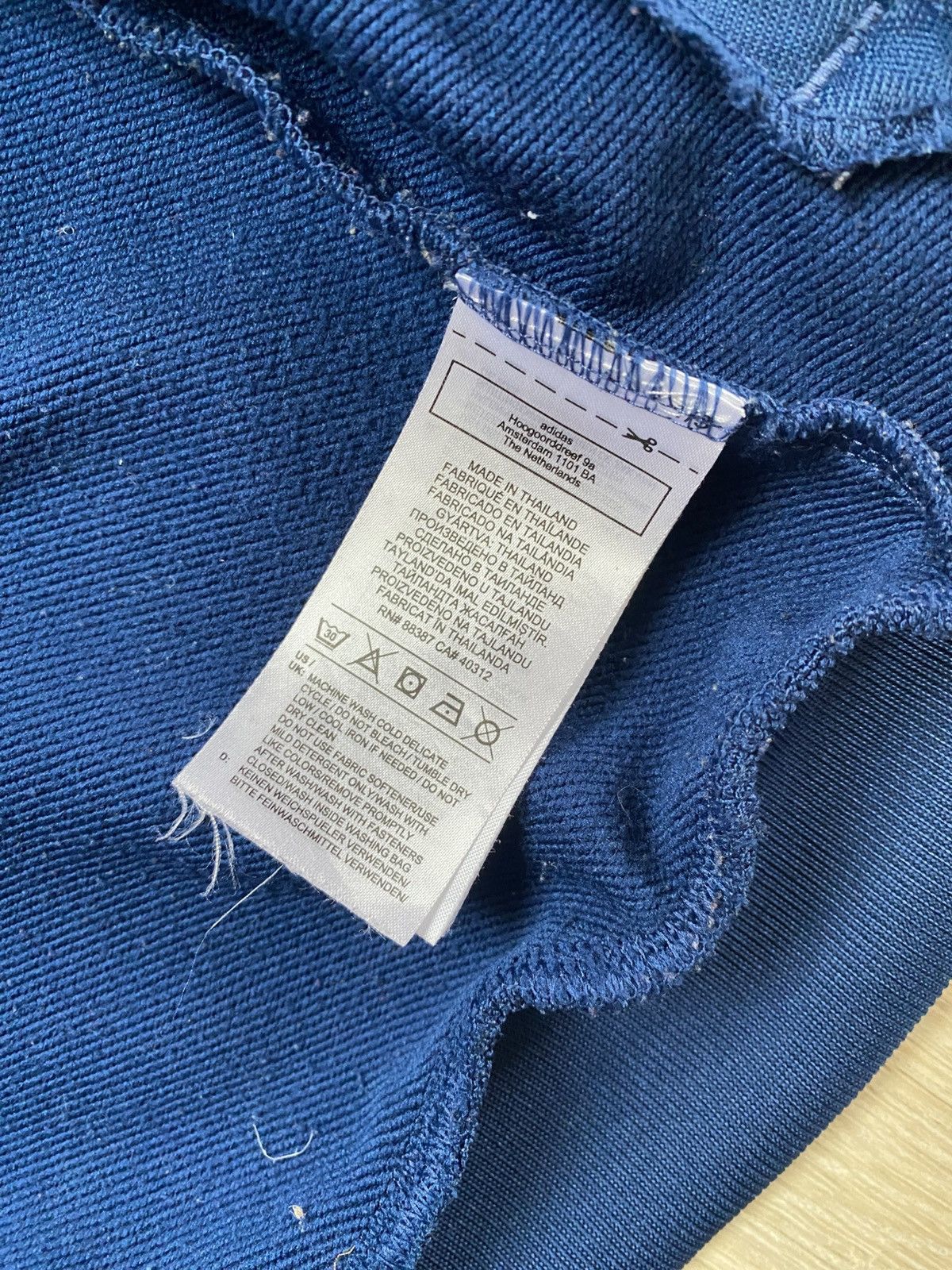 Adidas Adidas zip-hoodie limited Size US XS / EU 42 / 0 - 3 Thumbnail