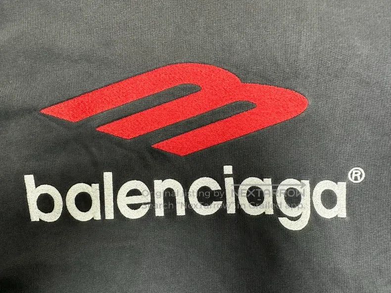 Balenciaga Balenciaga Letter Pattern Printed Hooded Casual Sweatshirt Size US S / EU 44-46 / 1 - 3 Thumbnail