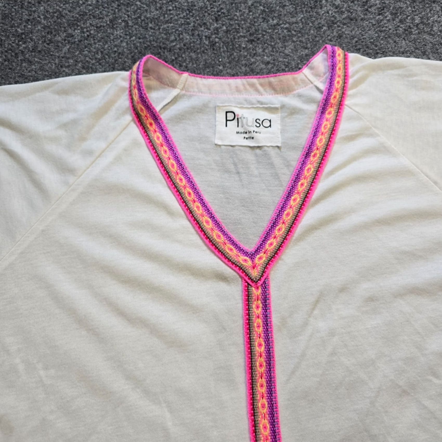 Vintage Pitusa Top Womens XL White Pink Embroidery V Neck Stretch Casual Boho Peru Shirt Ladies Size XL / US 12-14 / IT 48-50 - 2 Thumbnail