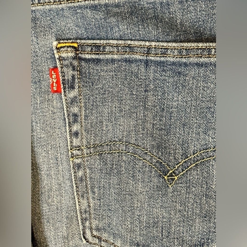 Levi's LEVI’s 505 Straight Leg Fit Blue Men’s Size 36. Size US 36 / EU 52 - 13 Thumbnail