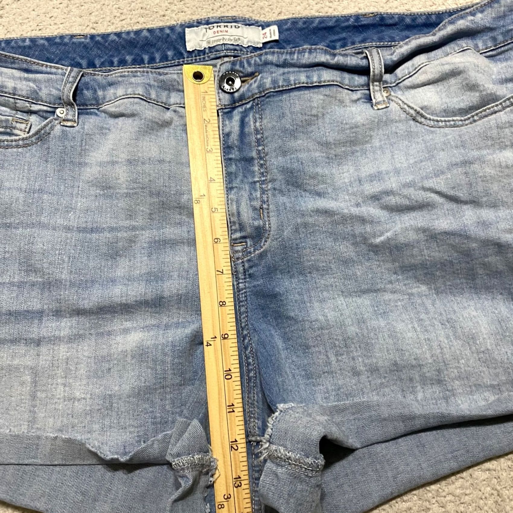 Torrid Torrid Plus 24 Denim Shorts Jean 3in Inseam High Rise Cut-Off Blue Elastic Pockets 5-Pocket Womens Jeans Shorts Regular Rise Vintage: No Size 42" / US 20 - 6 Thumbnail