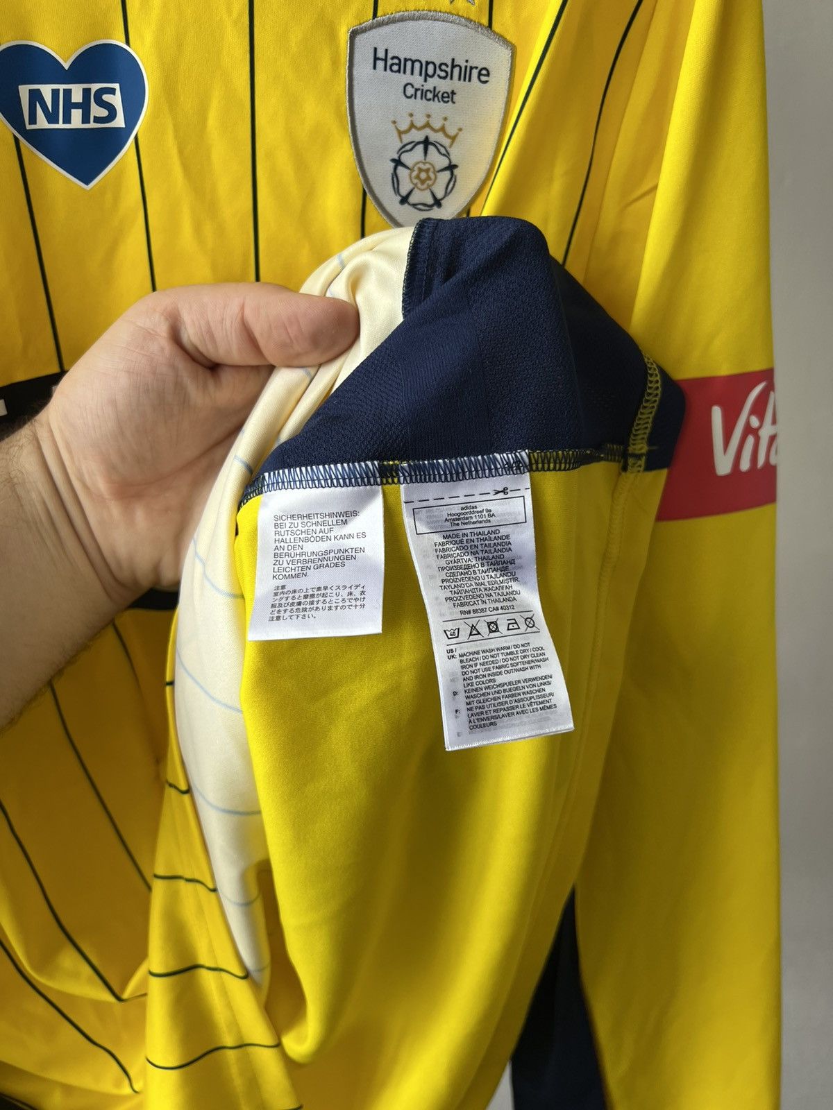 Adidas 2020 HAMPSHIRE CRICKET T20 VITALITY BLAST GAME JERSEY SHIRT Size US L / EU 52-54 / 3 - 14 Thumbnail