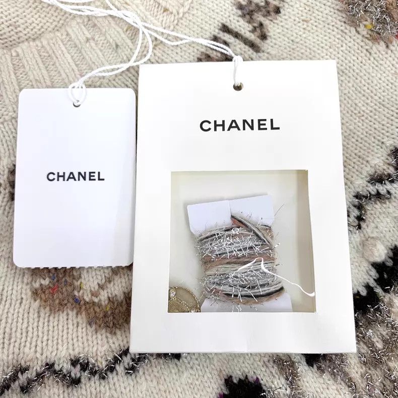 Chanel Chanel 25 Ski Series Apricot Deer Snowflake Inlaid Cashmer Size S / US 4 / IT 40 - 6 Thumbnail