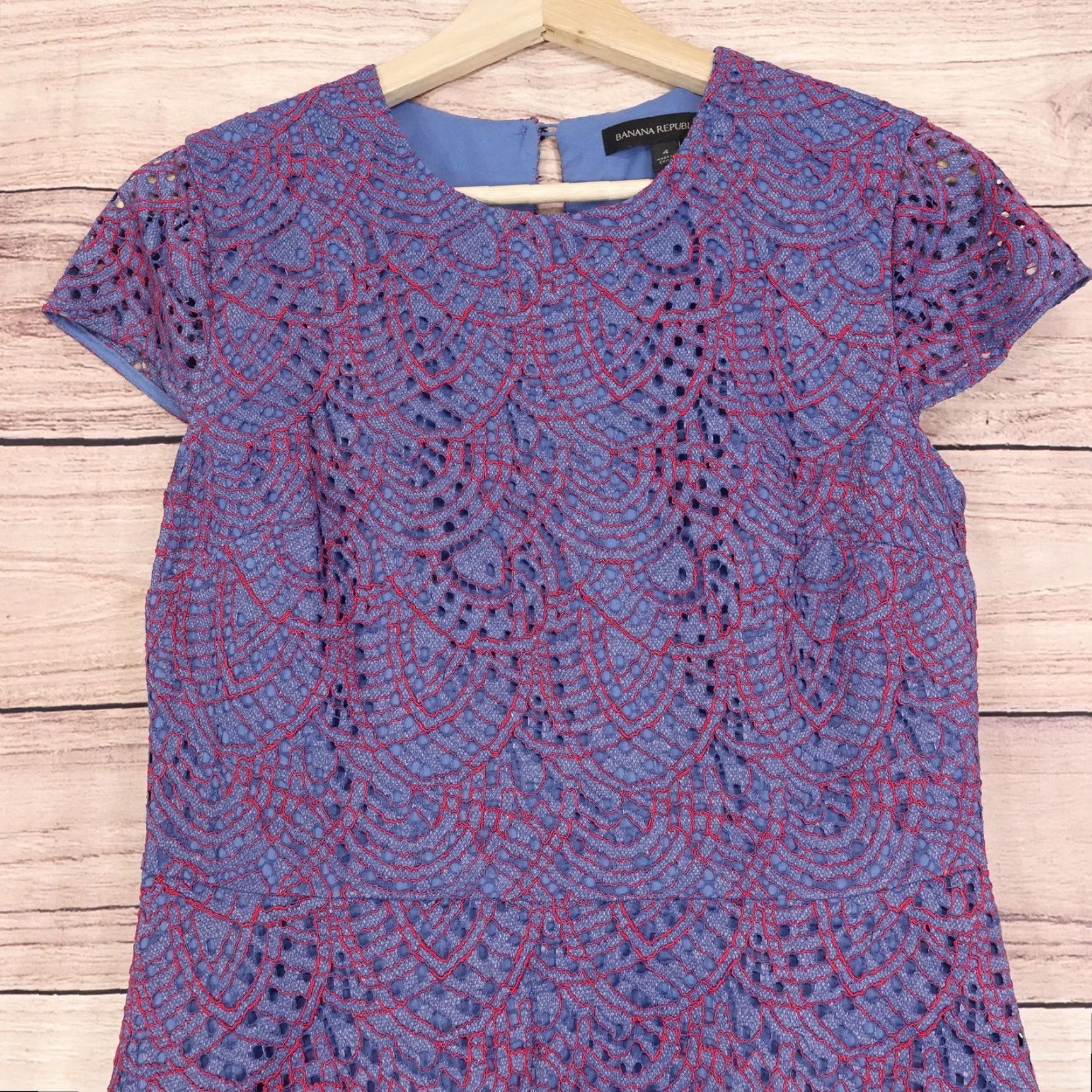 Banana Republic VINTAGE? No. Banana Republic Dress Womens 4 Blue Purple Lace Asymmetrical Hem Party Cocktail Wedding Formal Dress Size S / US 4 / IT 40 - 2 Thumbnail