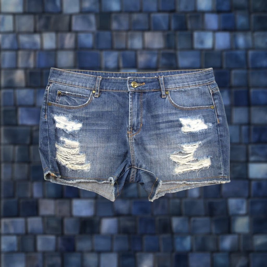 Vintage Articles of Society Denim Shorts Distressed Blue 100% Cotton Size 30, 5-Pocket, Flat Front, Mid Rise, Casual, Women Size 30" / US 8 / IT 44 - 1 Thumbnail