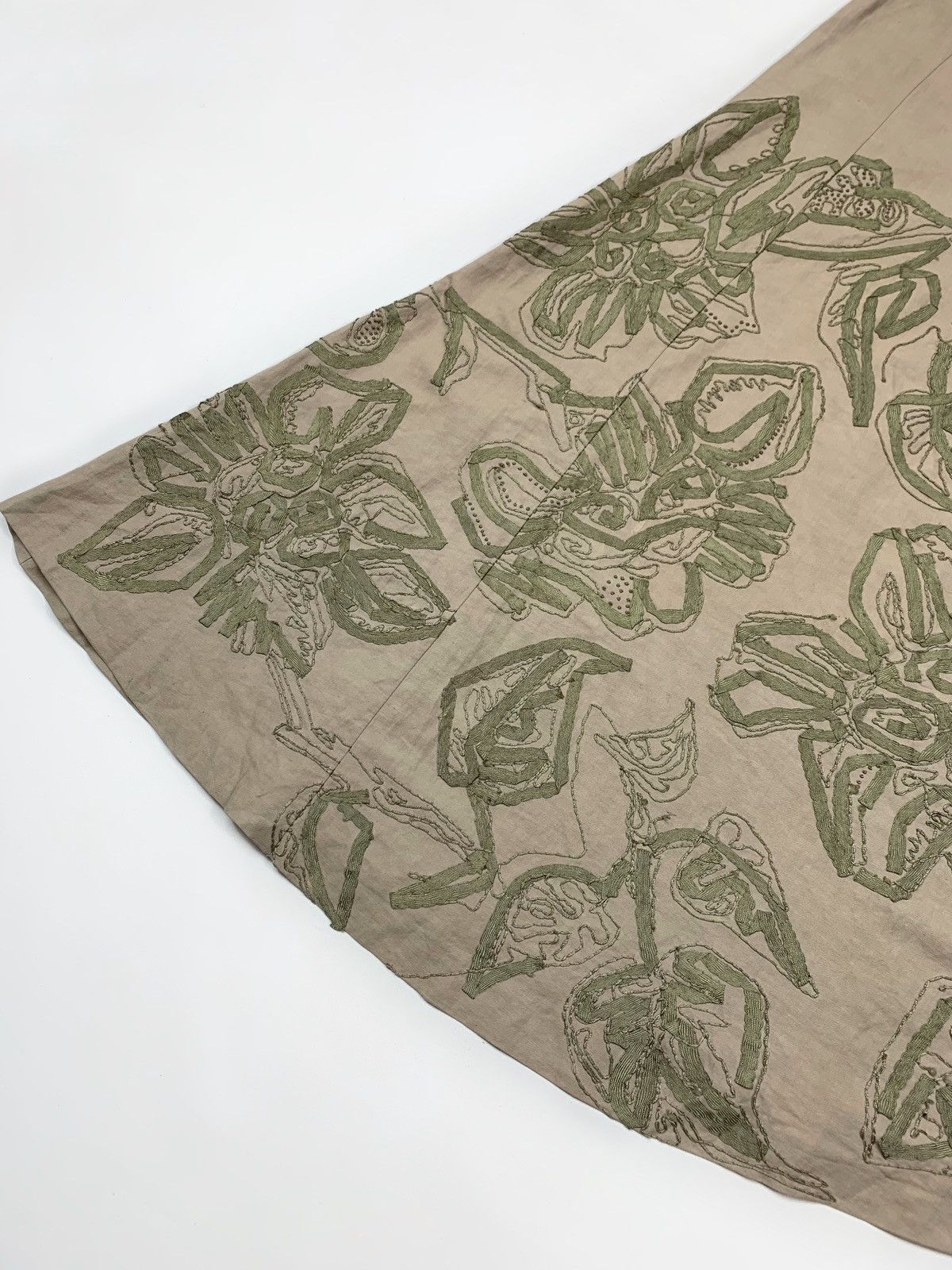 Dries Van Noten DRIES VAN NOTEN Embroidered flowers linen skirt 00s vintage Size 26" / US 2 / IT 38 - 7 Thumbnail