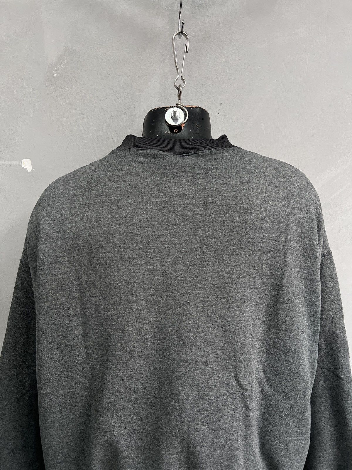 Hard Rock Cafe Hard Rock Cafe Sweatshirt Grey Vintage Size US L / EU 52-54 / 3 - 7 Thumbnail