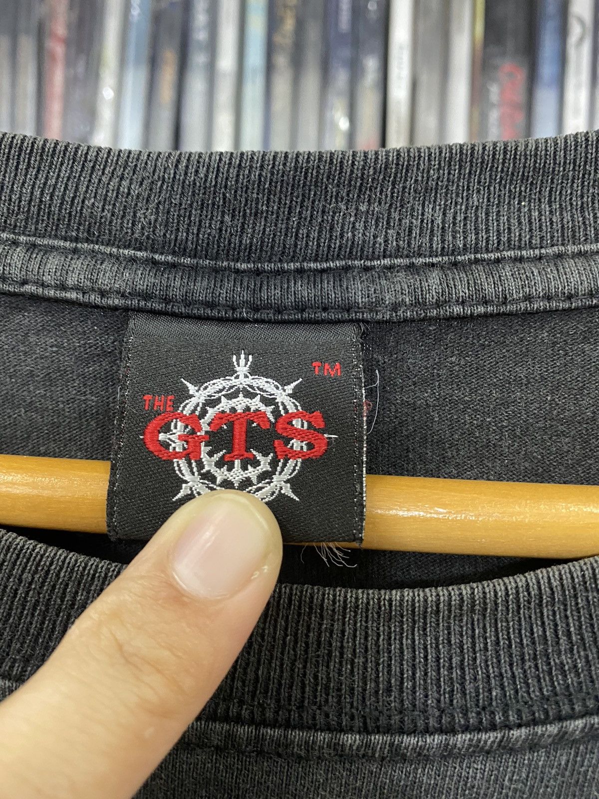 Band Tees ✅ Red Hot Chili Peppers funk rock RHCP symbol tee shirt Size US M / EU 48-50 / 2 - 5 Thumbnail