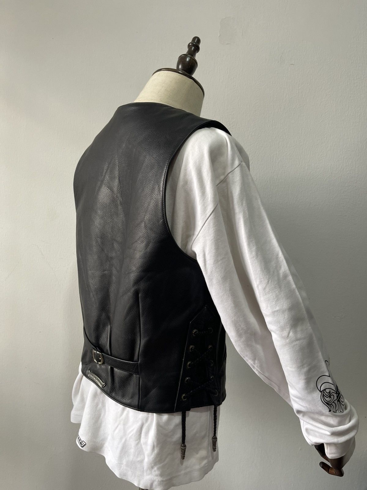Chrome Hearts 1995 Iconic Chrome Hearts Six Button Leather Vest Size US M / EU 48-50 / 2 - 13 Thumbnail