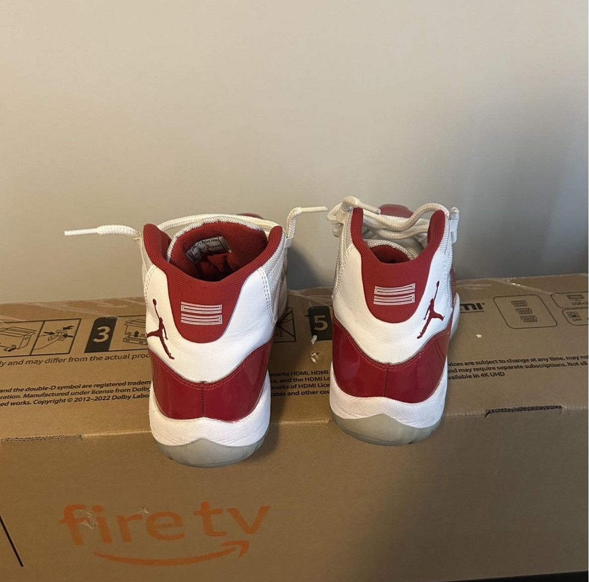 Jordan Brand Jordan Cherry 11s Size US 9 / EU 42 - 3 Thumbnail